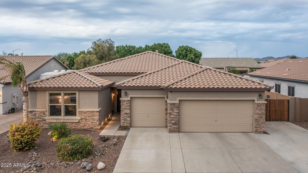 Photo of 9978 W Sugar Sand Lane, Peoria, AZ 85383 (MLS # 6932065)