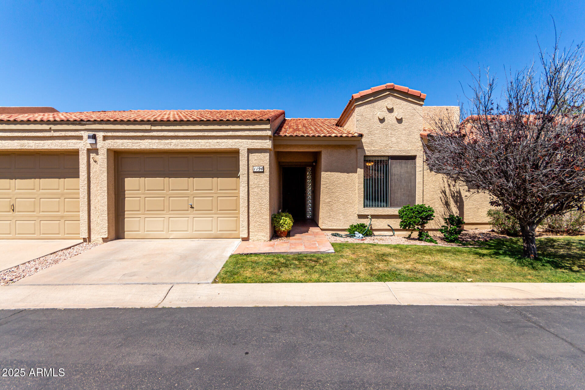 1021 S GREENFIELD Road 1194