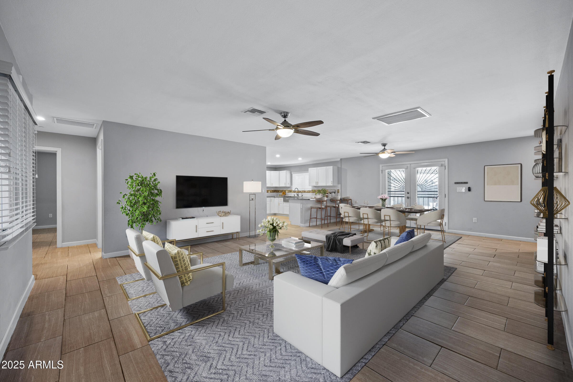 1601 W GLENROSA Avenue