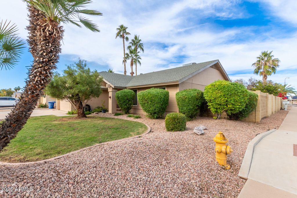 Photo of 4918 W Chicago Street, Chandler, AZ 85226 (MLS # 6952391)