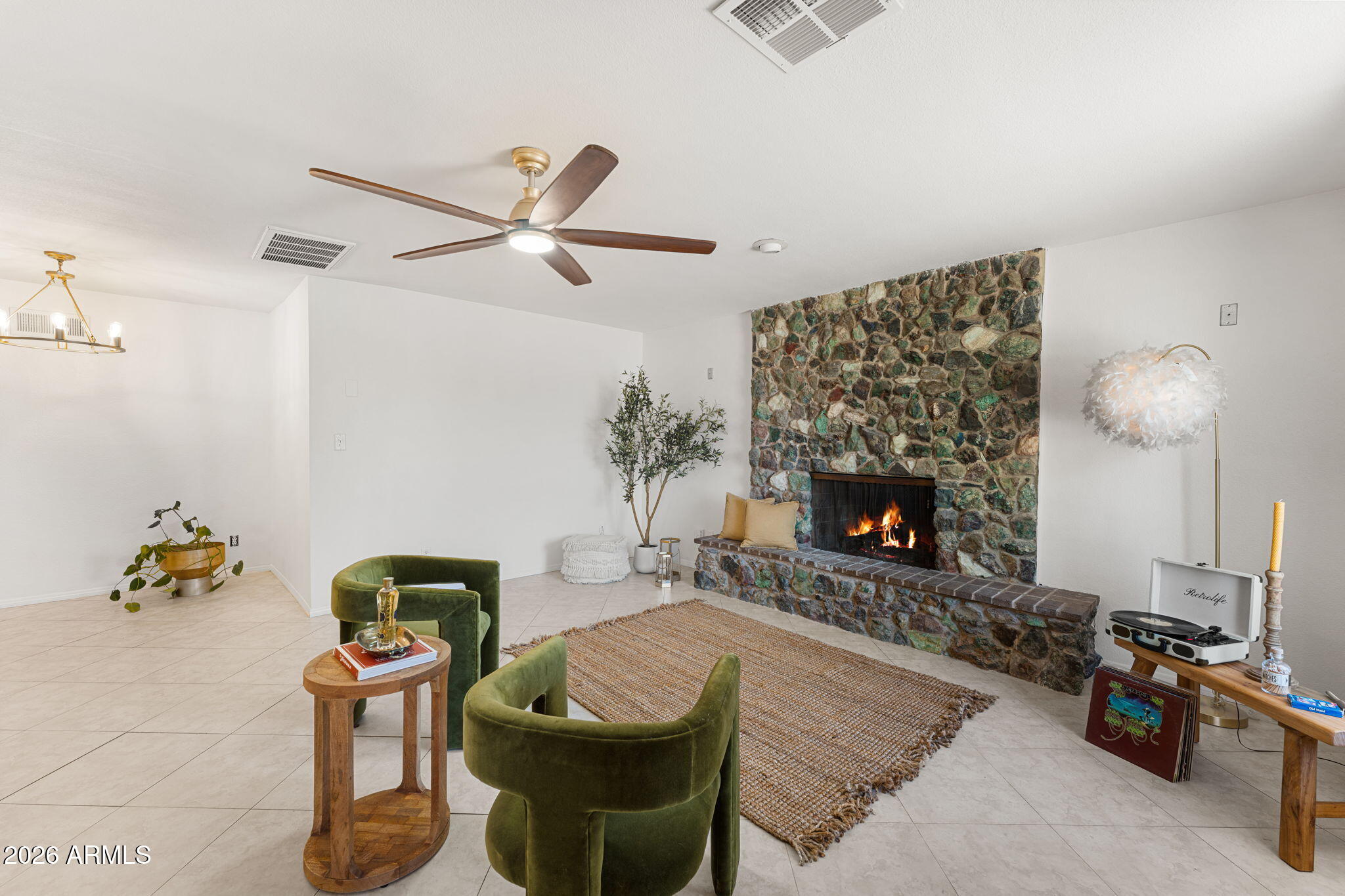8509 E MACKENZIE Drive