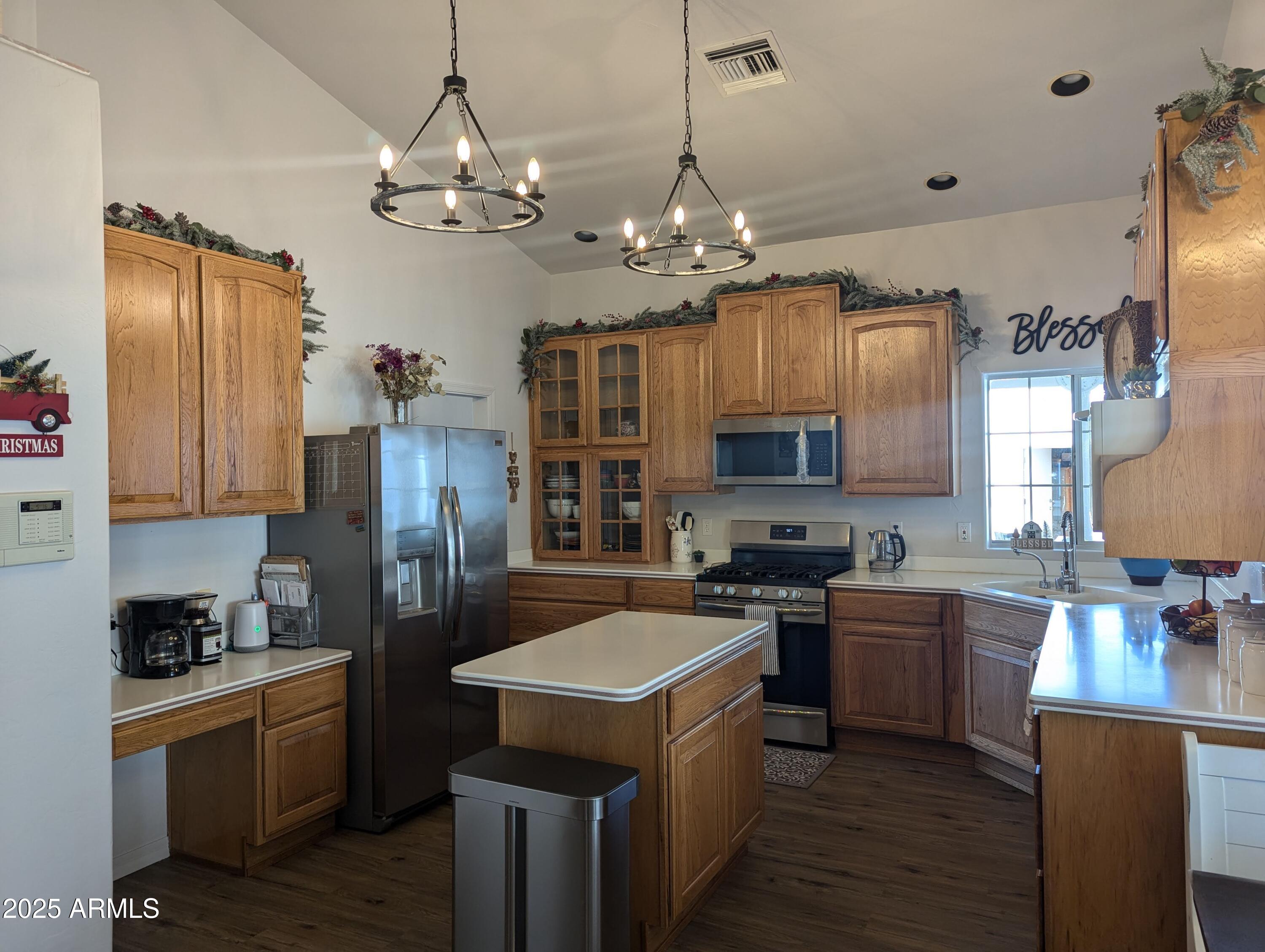 568 N Las Flores Drive