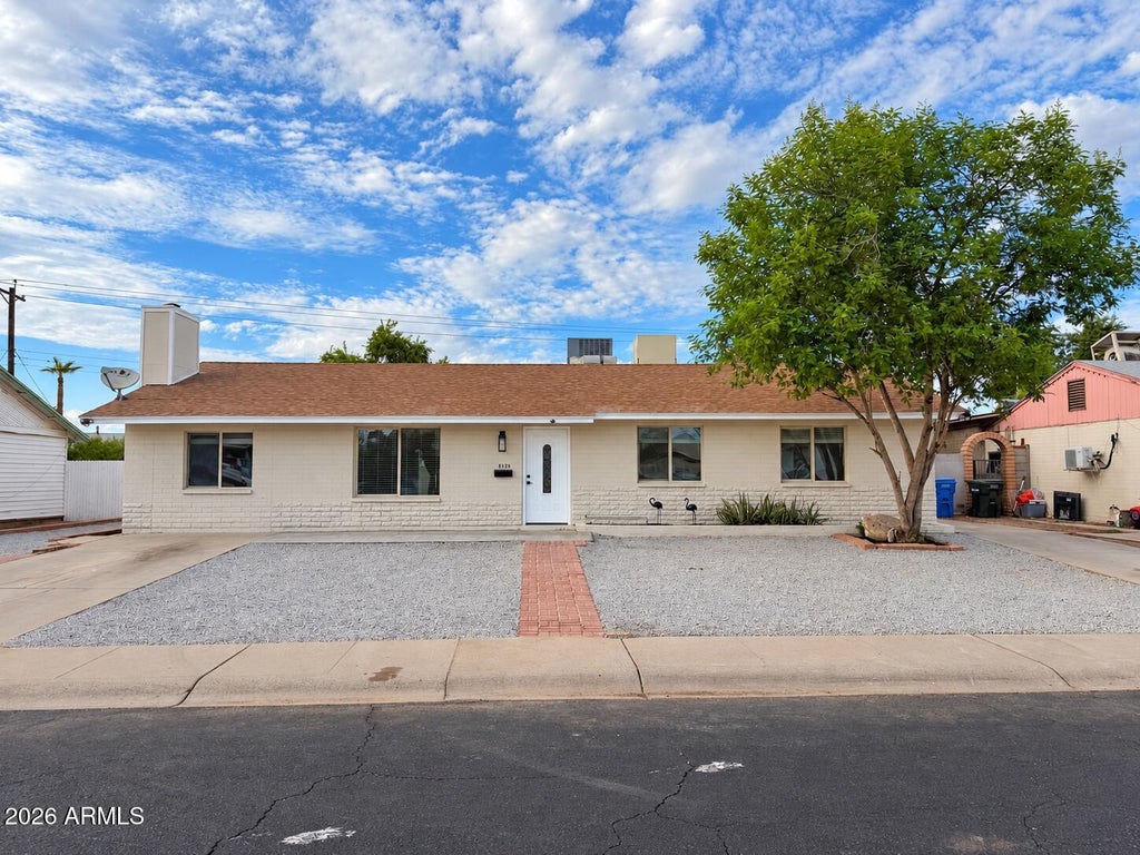 Photo of 8108 W Trafalgar Avenue, Phoenix, AZ 85033 (MLS # 7092713)