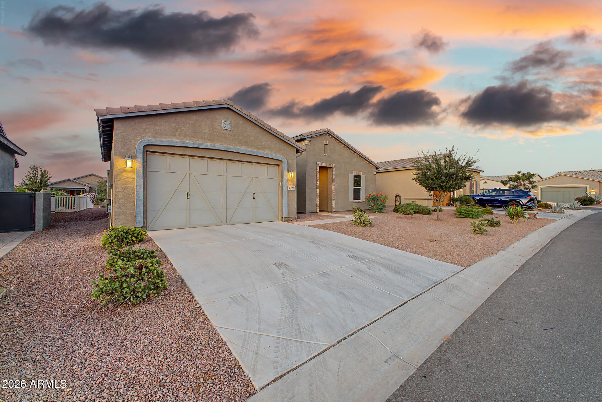 41778 W CACTUS FLOWER Drive