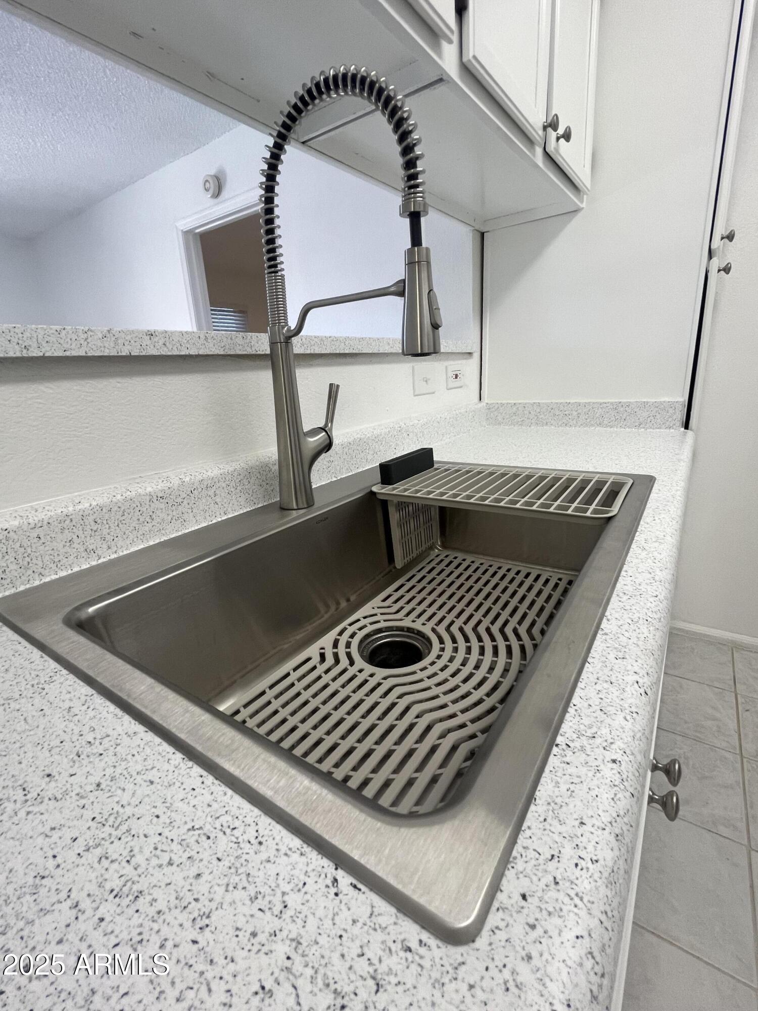 533 W Guadalupe Road 1110