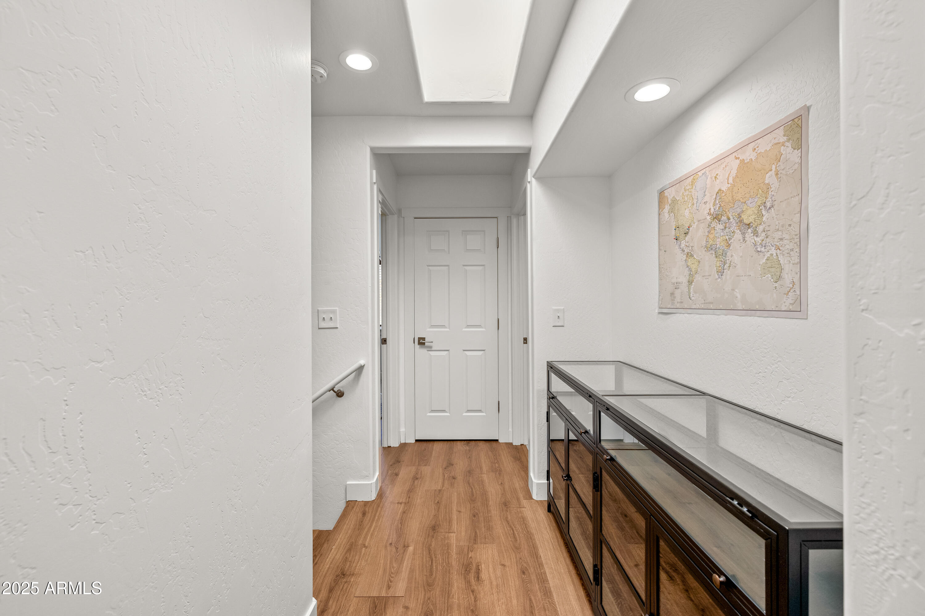 MOUNTAIN OAKS - Residential