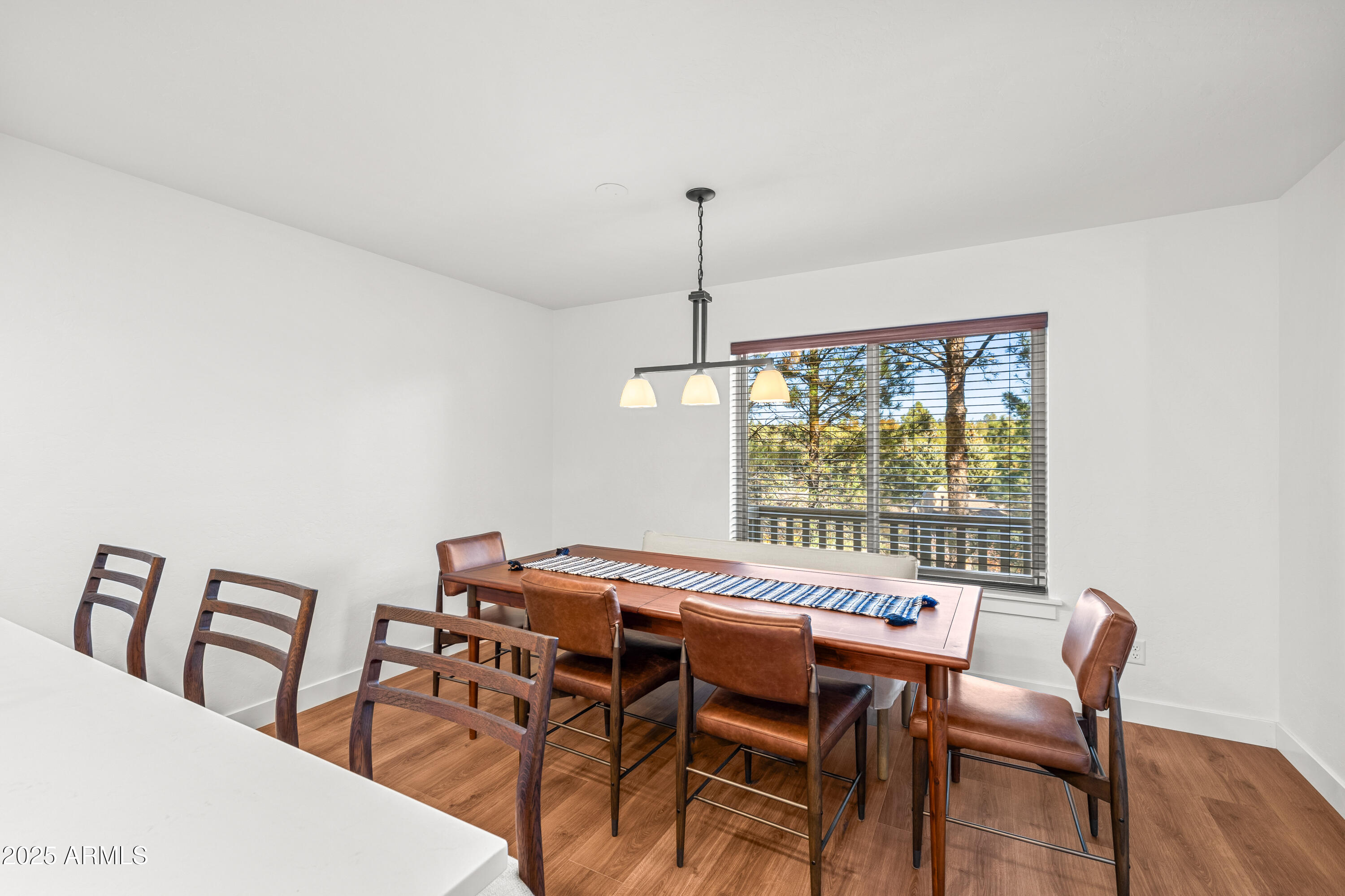 MOUNTAIN OAKS - Residential