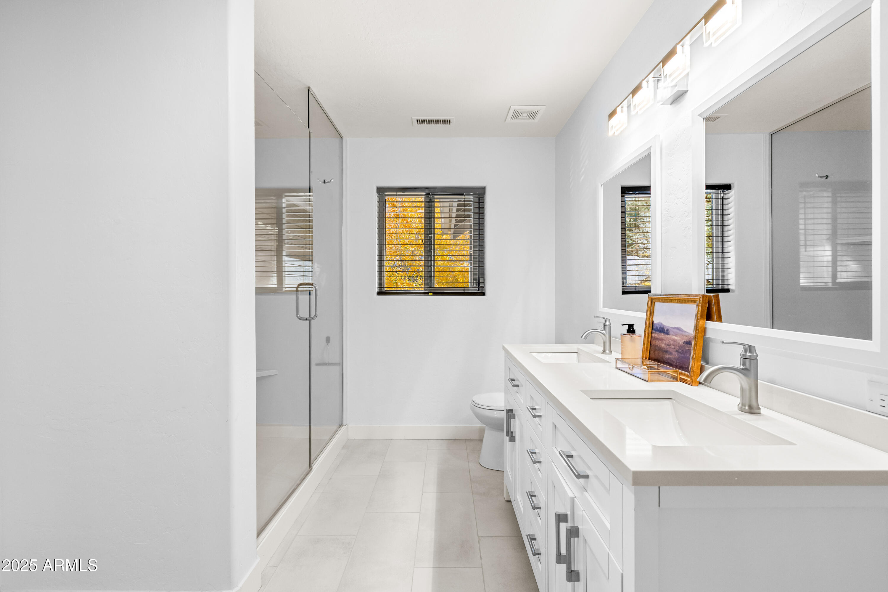 MOUNTAIN OAKS - Residential