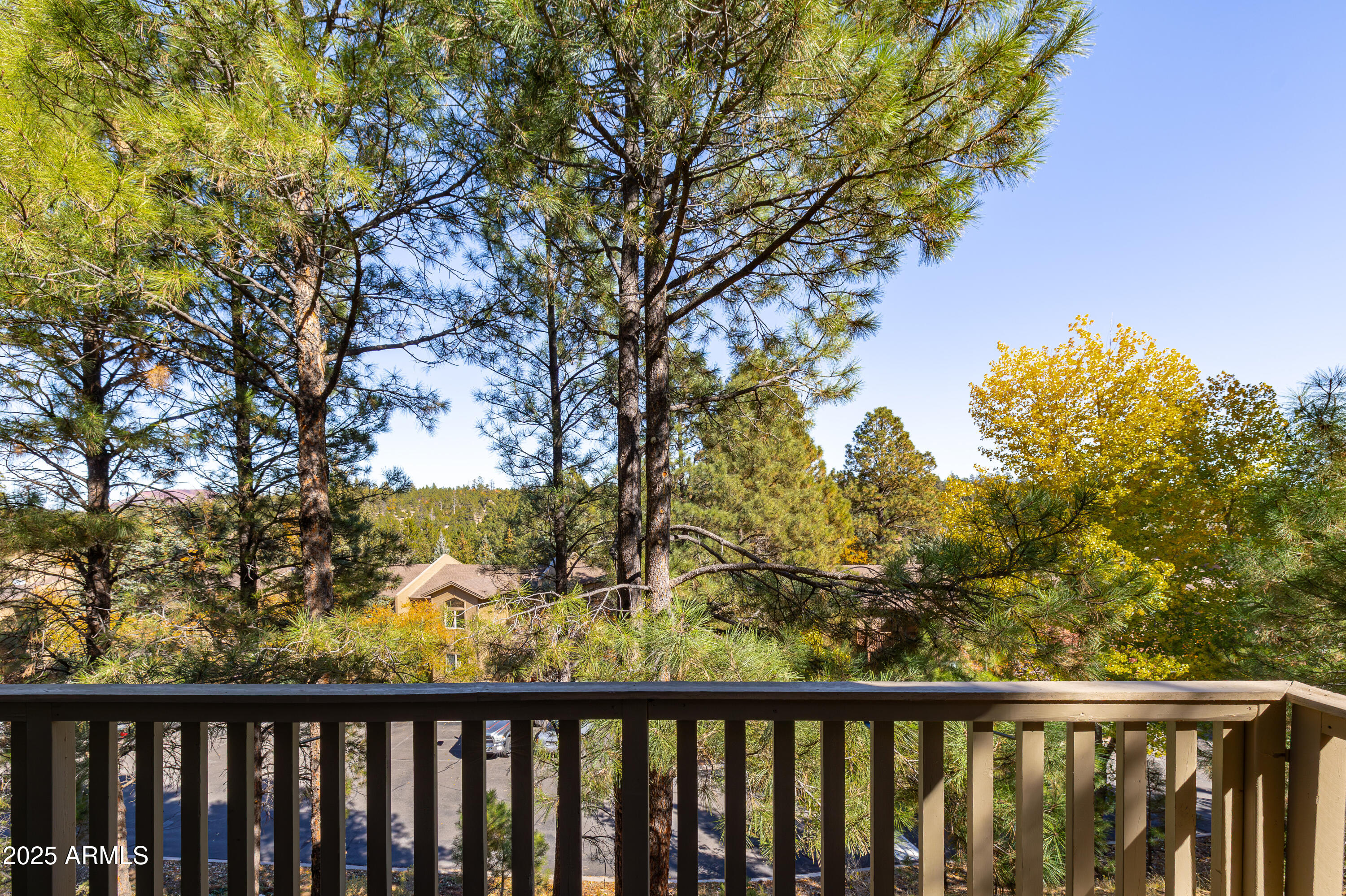 MOUNTAIN OAKS - Residential