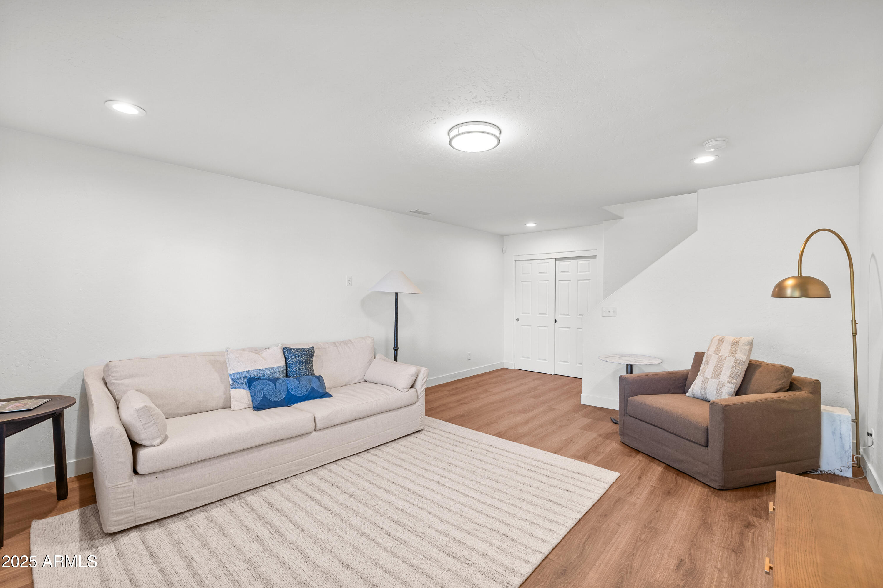 MOUNTAIN OAKS - Residential