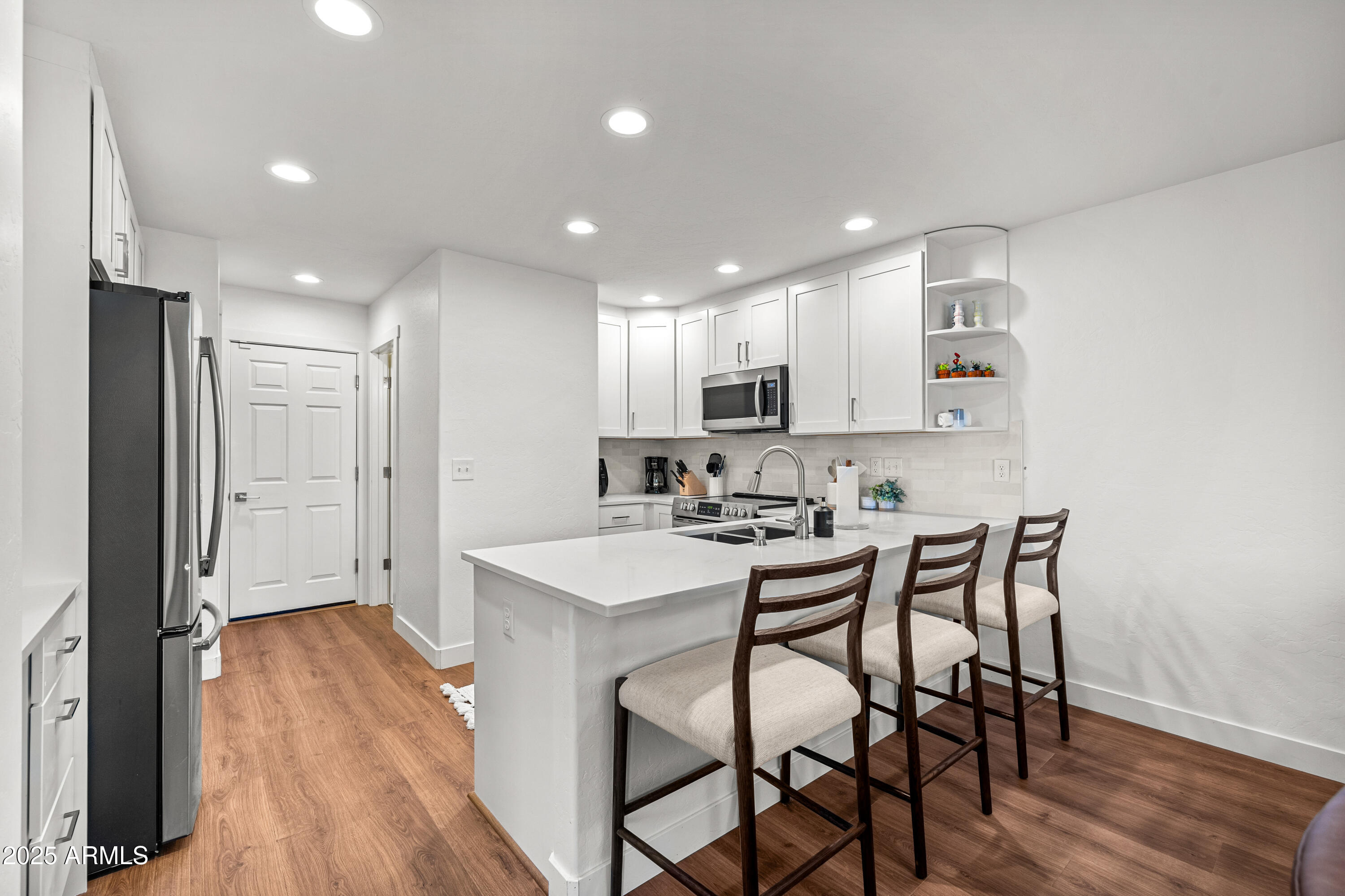 MOUNTAIN OAKS - Residential