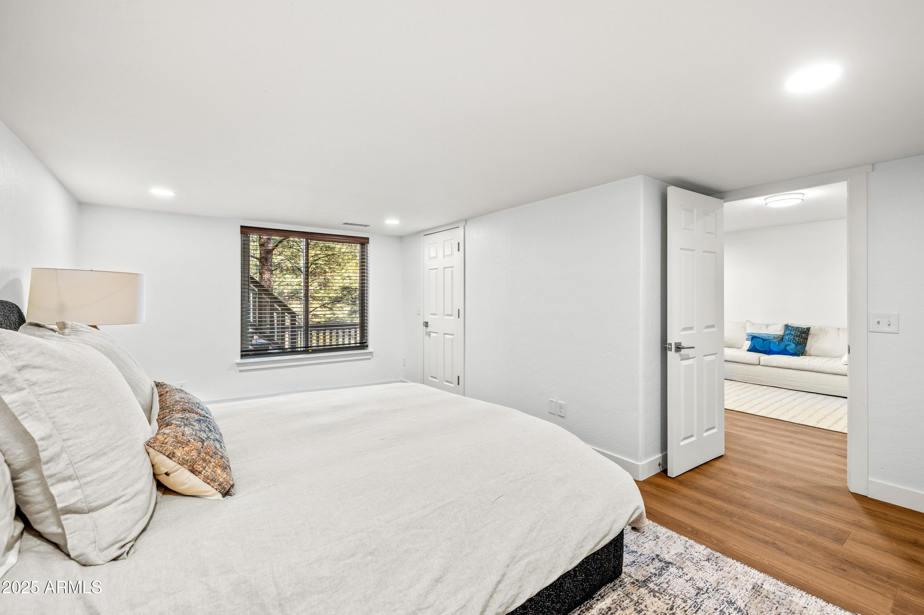 MOUNTAIN OAKS - Residential