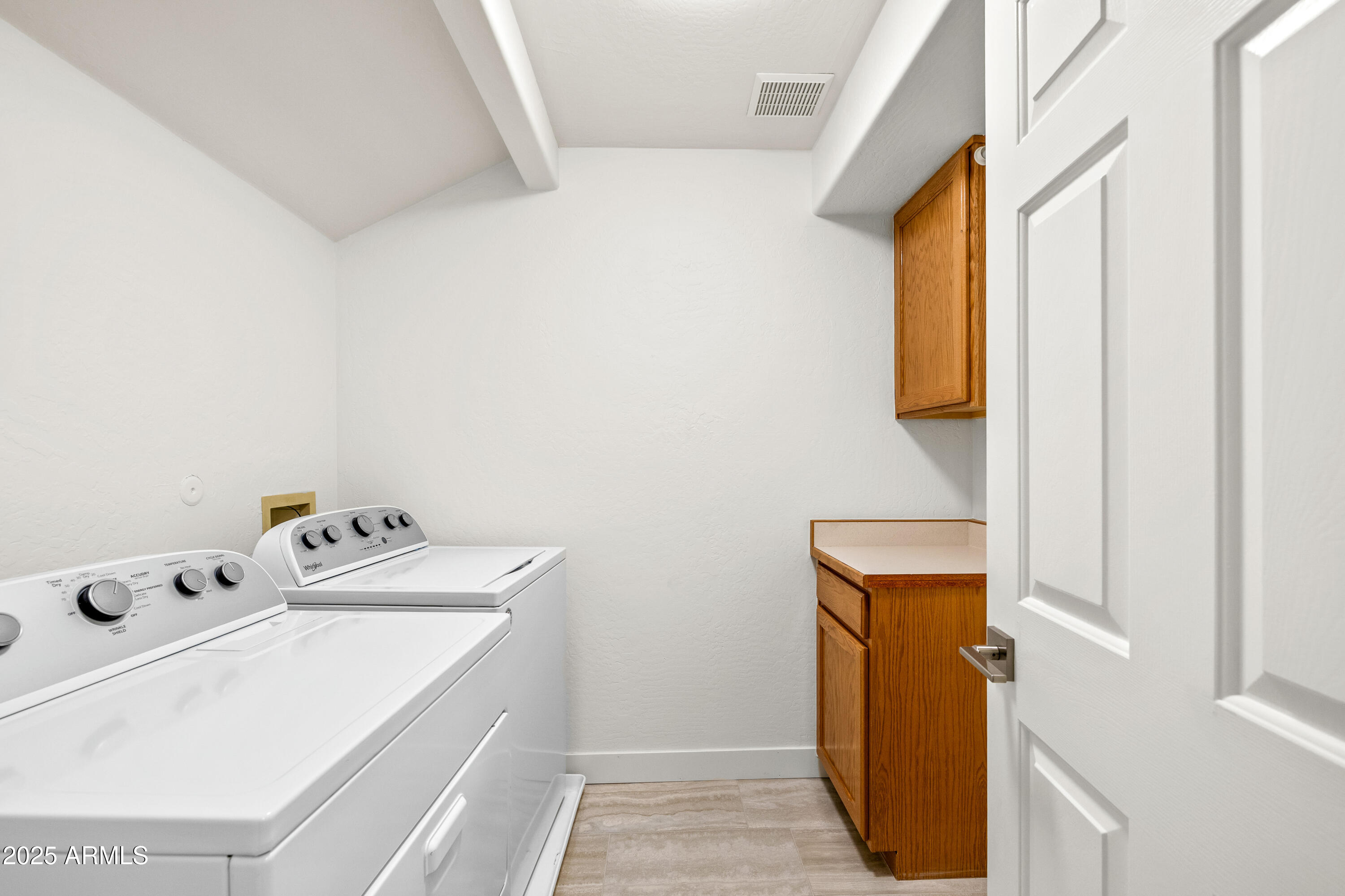 MOUNTAIN OAKS - Residential