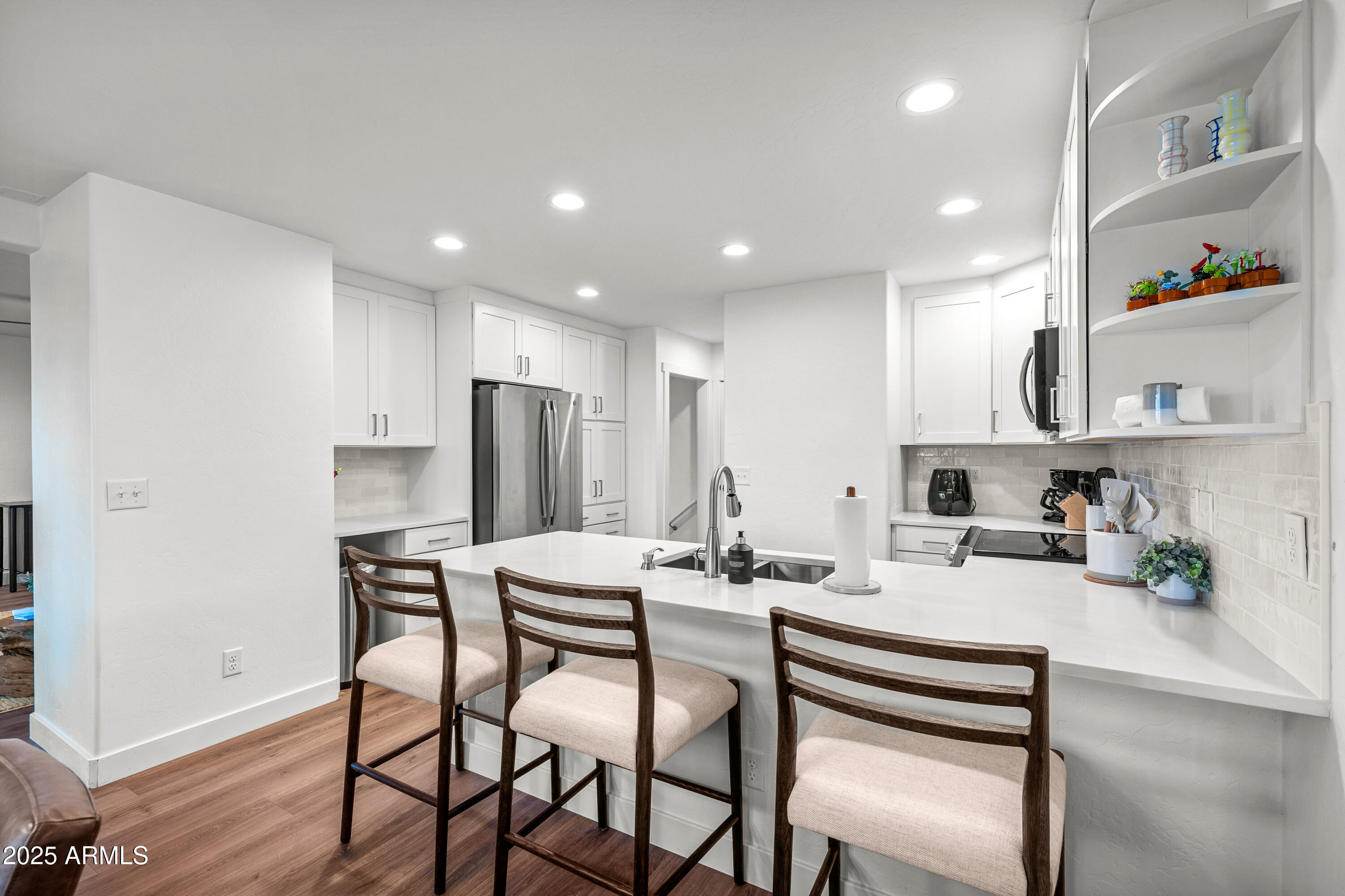 MOUNTAIN OAKS - Residential
