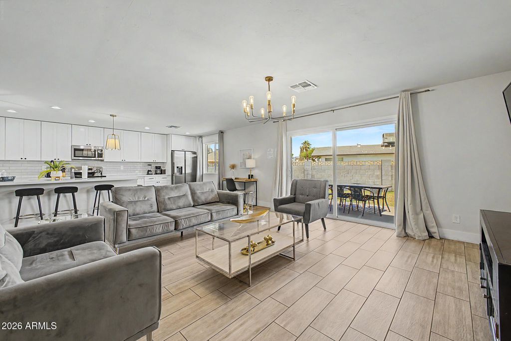 Photo of 1882 E Loma Vista Drive, Tempe, AZ 85282 (MLS # 7021774)
