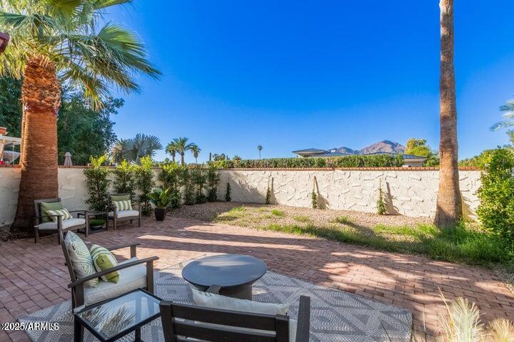 Paradise Valley, Arizona 85253, United States, 2 Bedrooms Bedrooms, ,2 BathroomsBathrooms,Residential,Active,160287