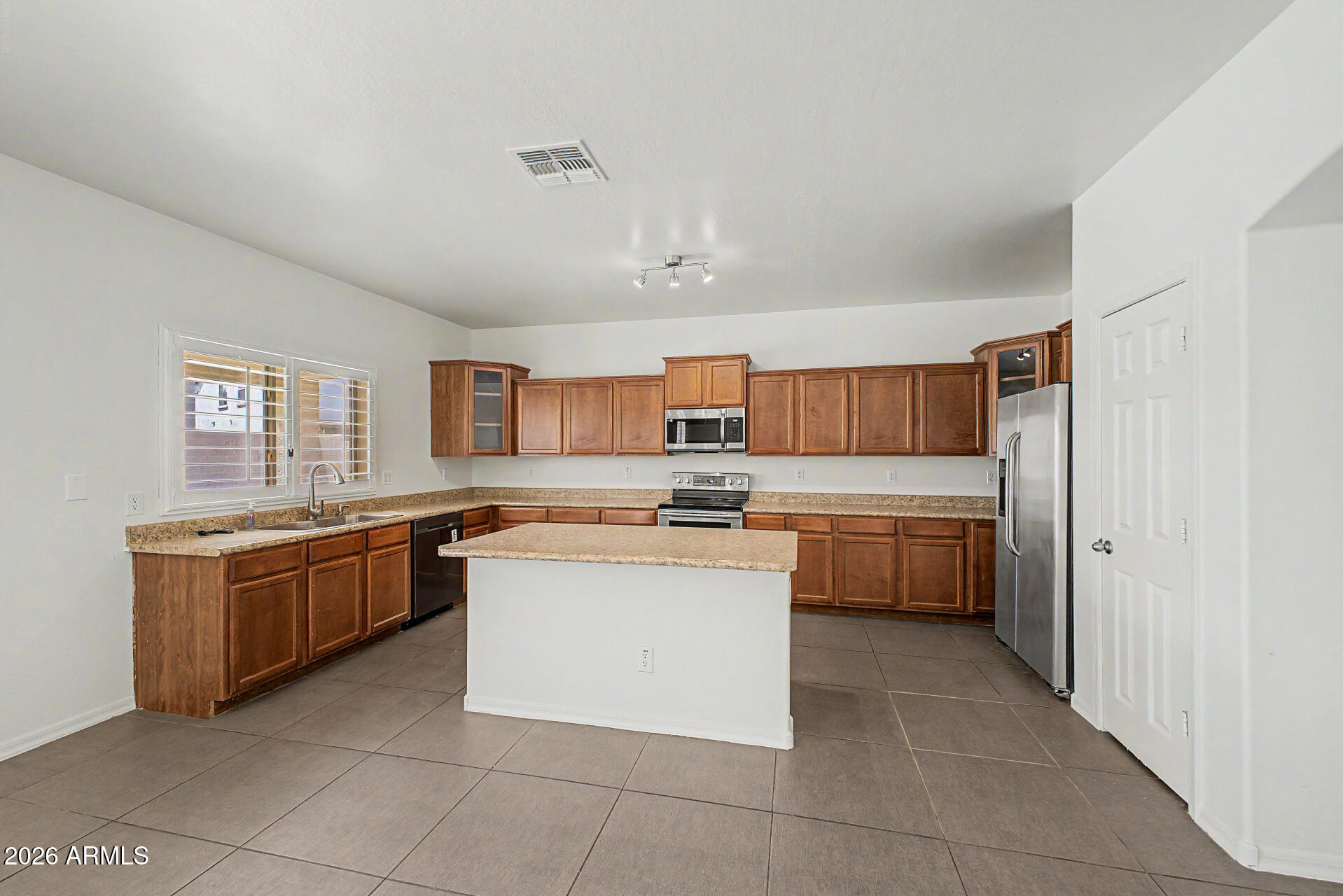 SENITA UNIT 3 - Residential