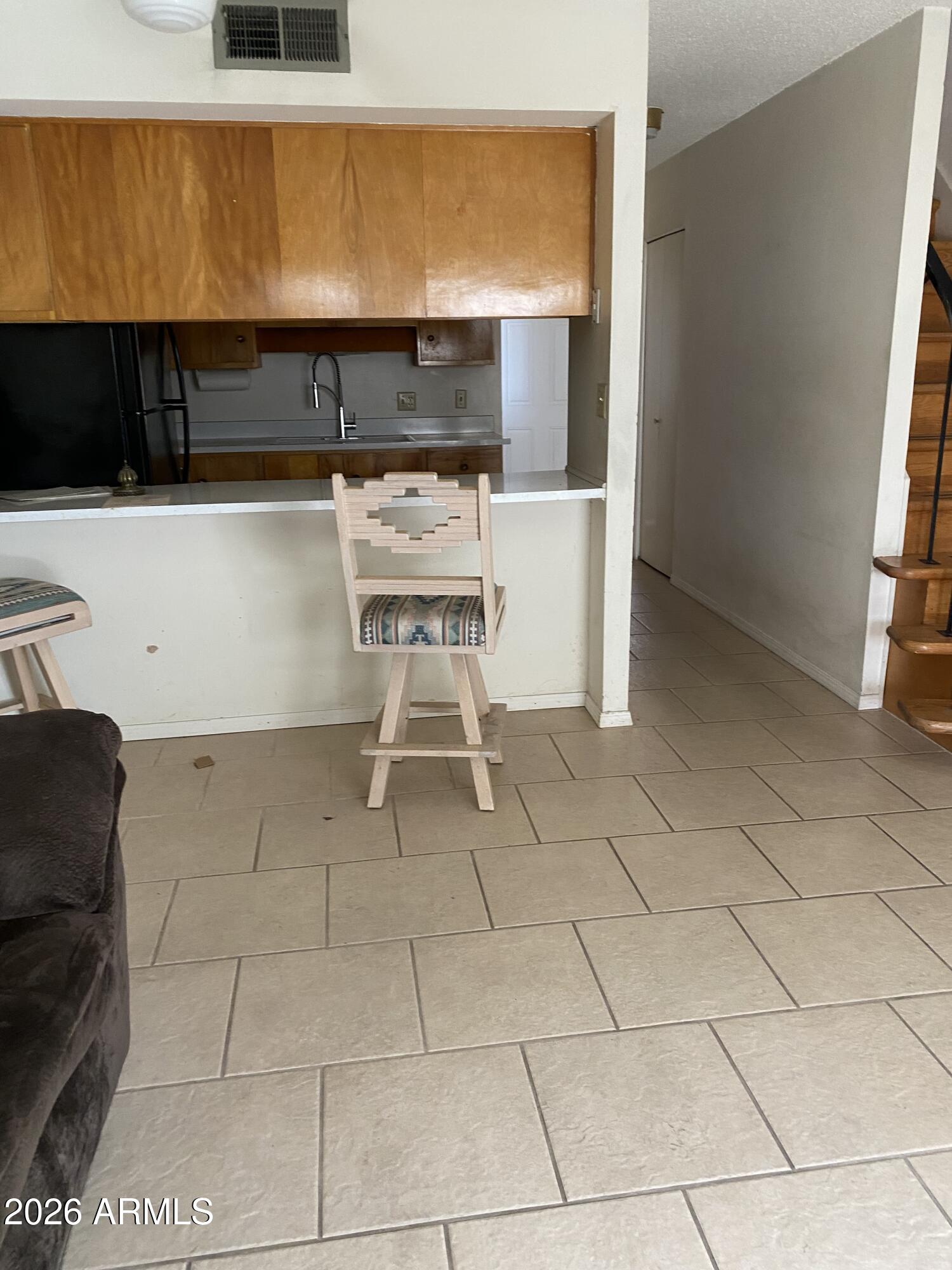 2449 W MISSOURI Avenue