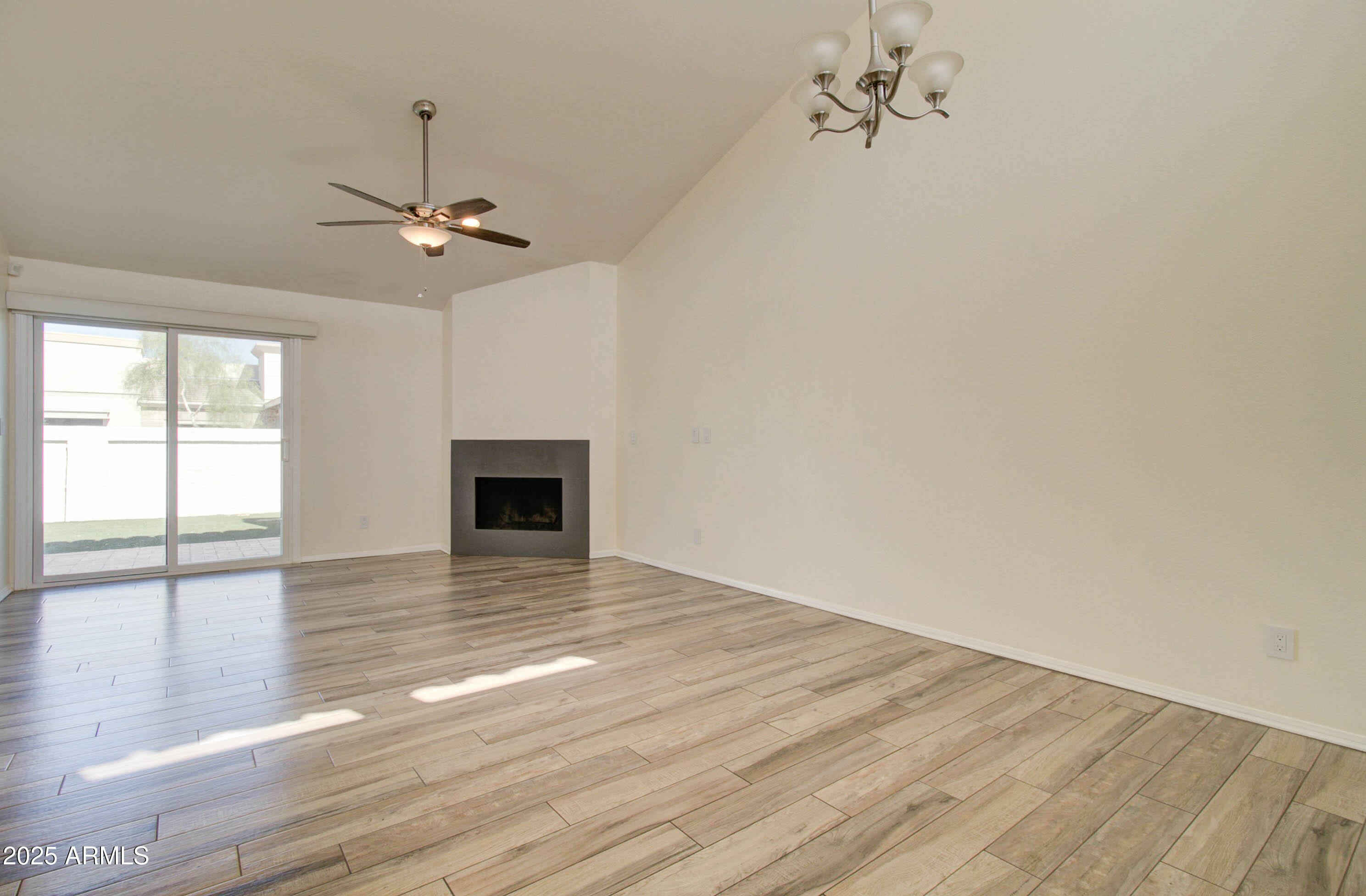 5134 E EDGEMONT Avenue