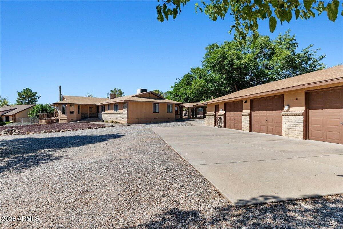 340 SUMMER Circle