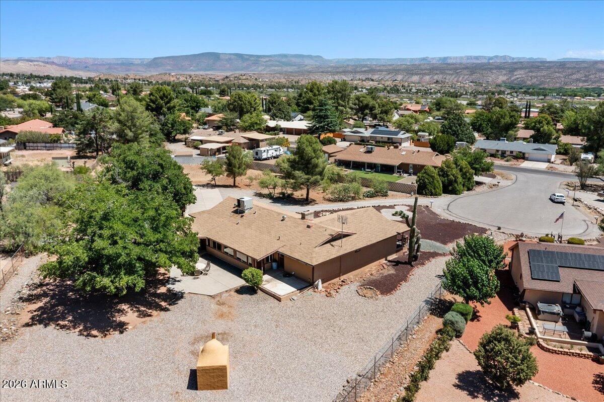 340 SUMMER Circle