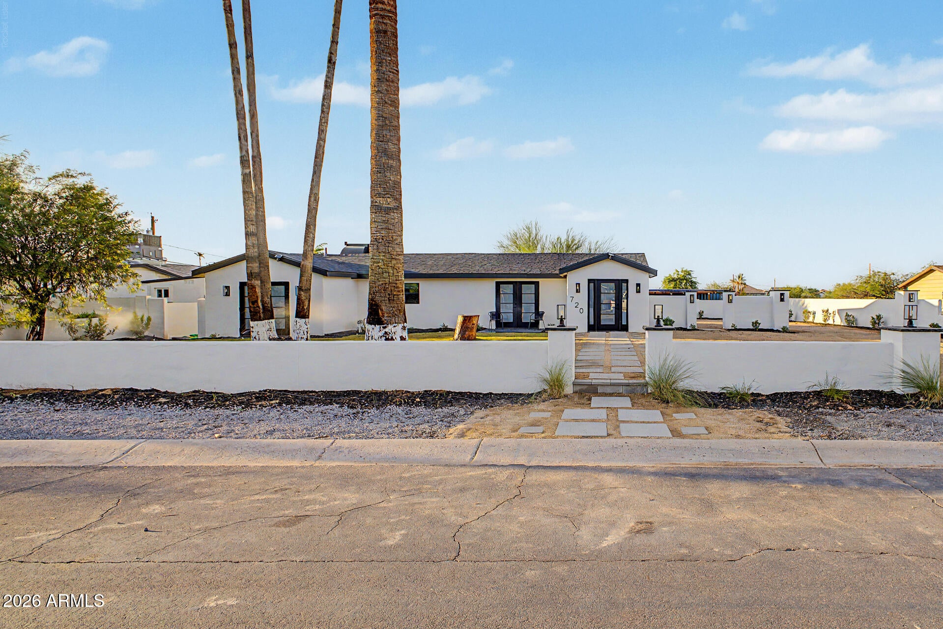 720 E DESERT Lane