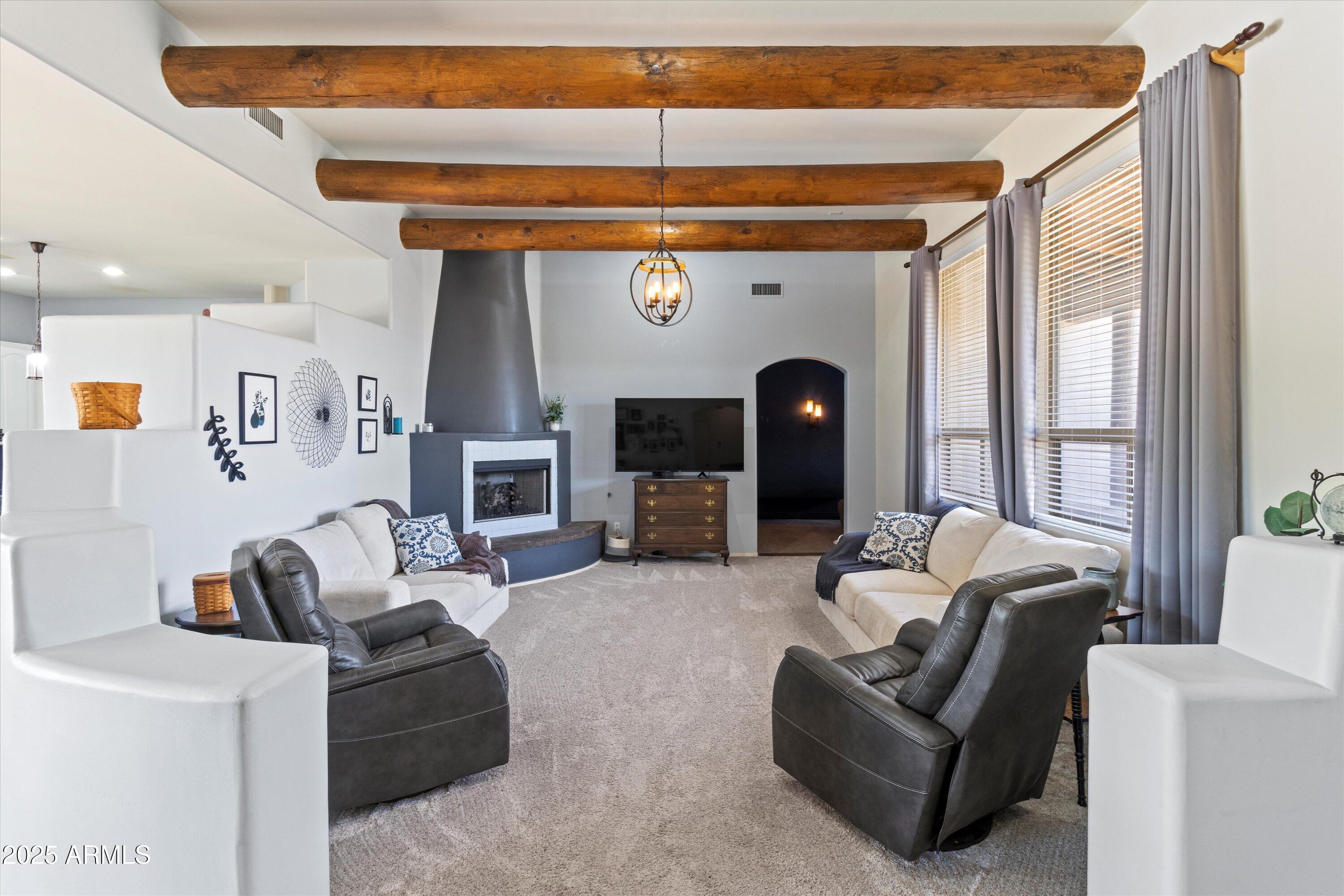 3019 W TRAIL Drive