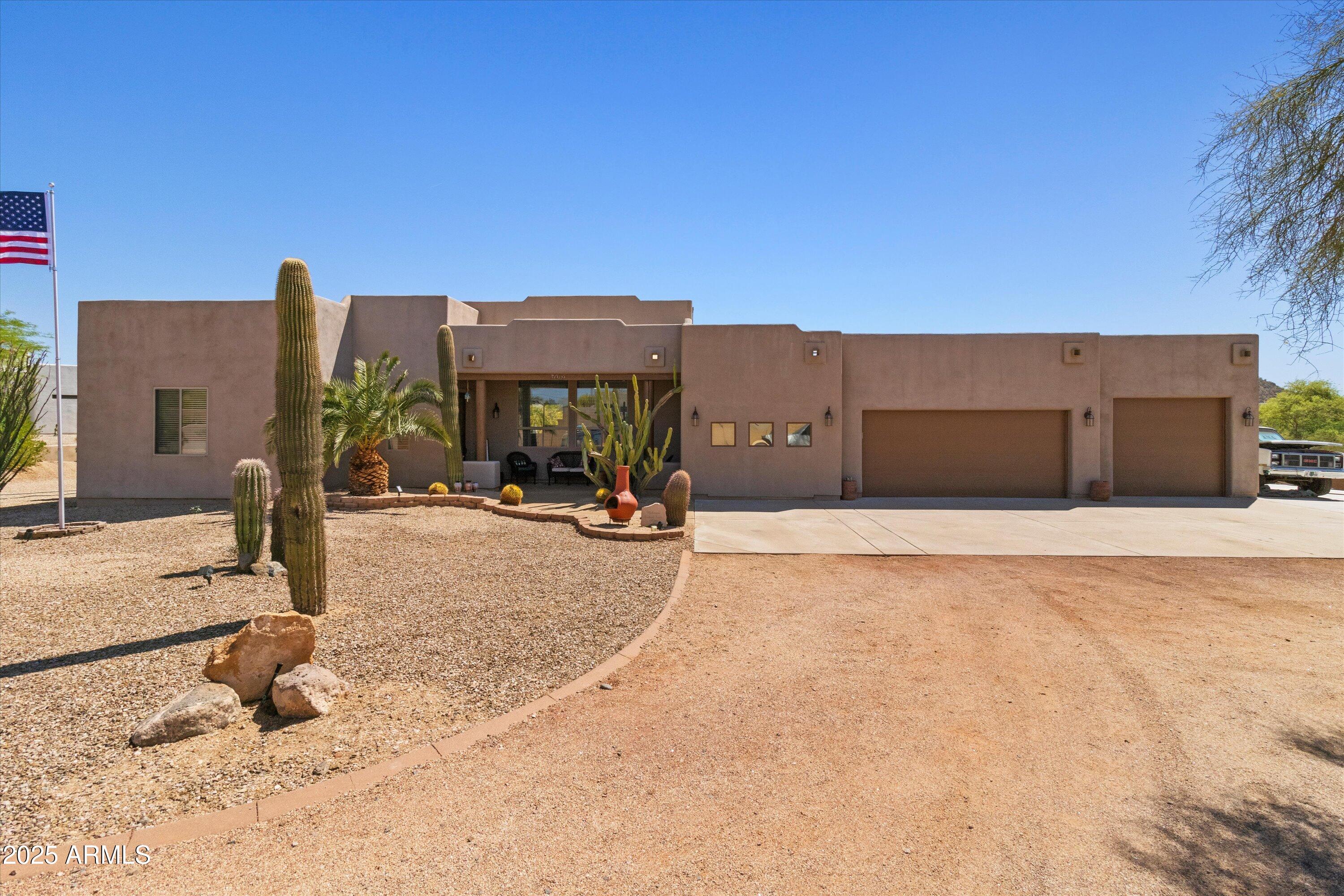 3019 W TRAIL Drive