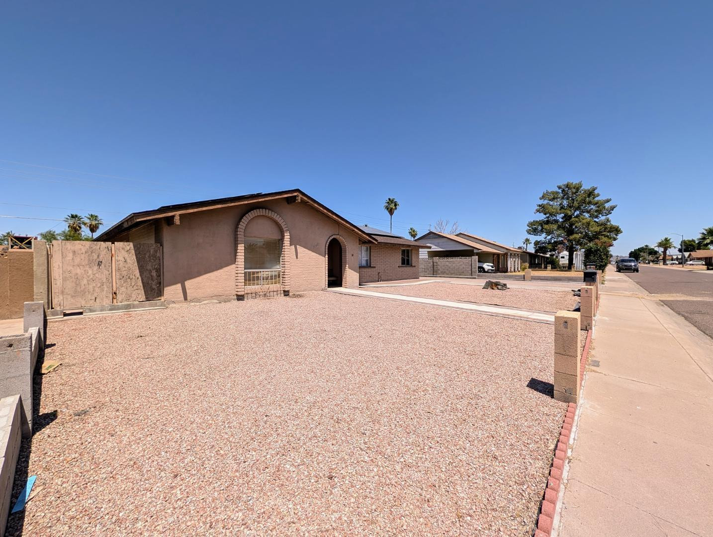3848 W NORTH Lane