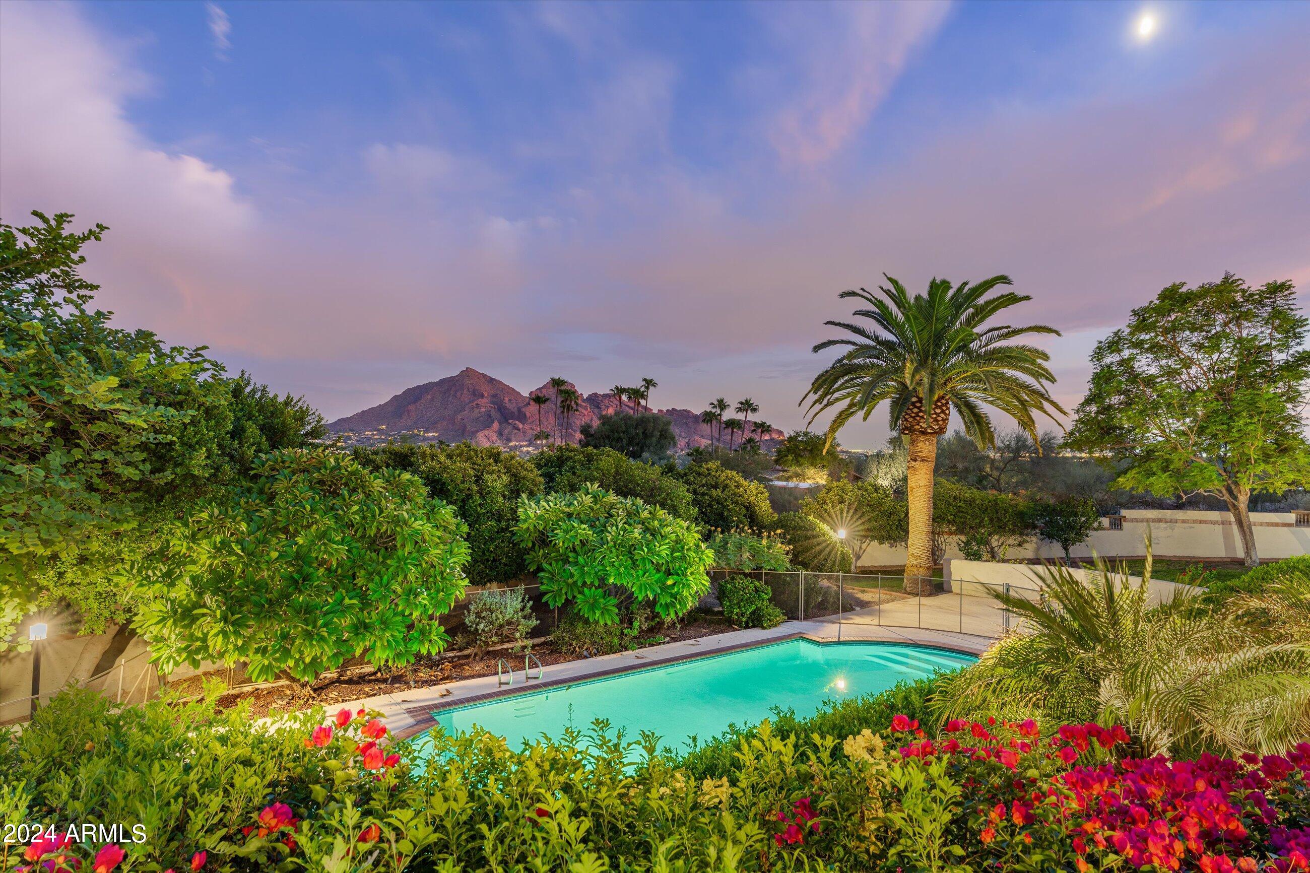 PARADISE HILLS ESTATES - Residential