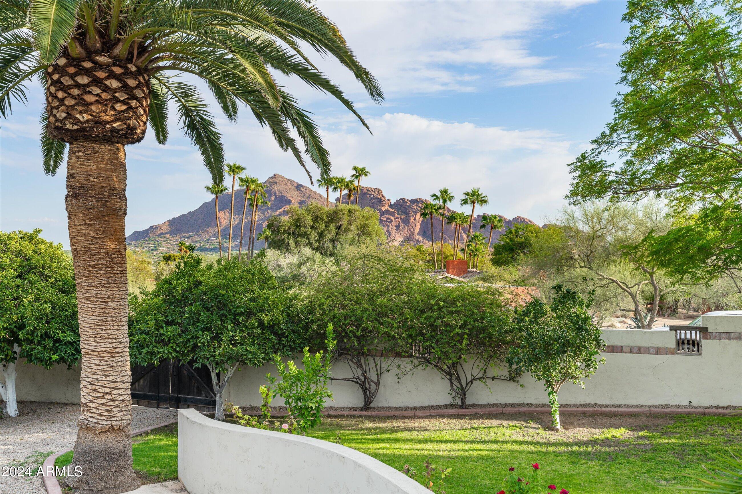 PARADISE HILLS ESTATES - Residential