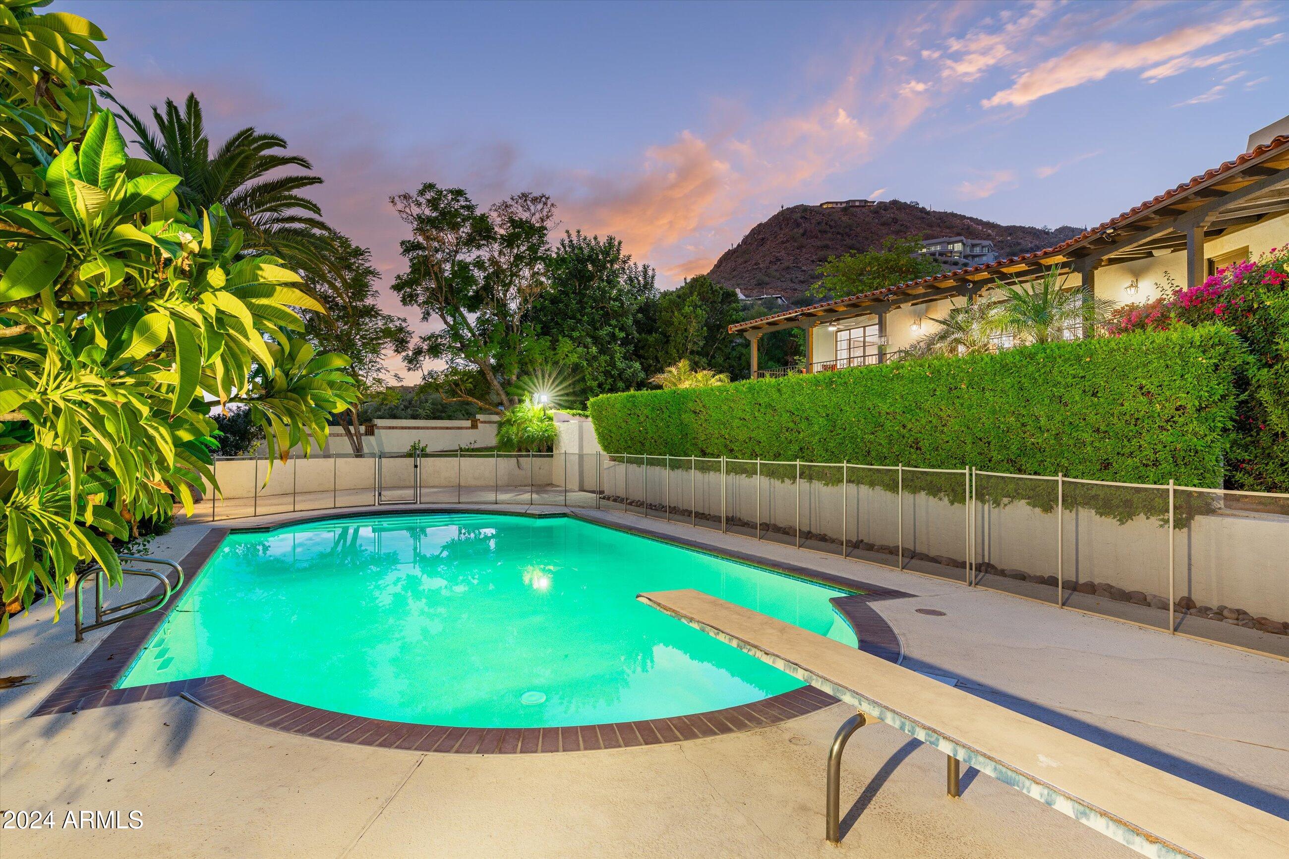 PARADISE HILLS ESTATES - Residential