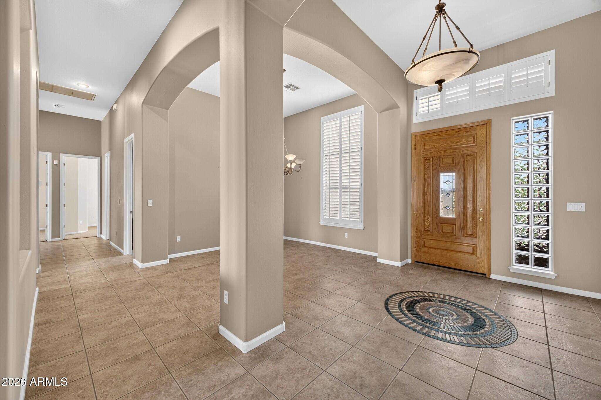 1123 W THOMPSON Way