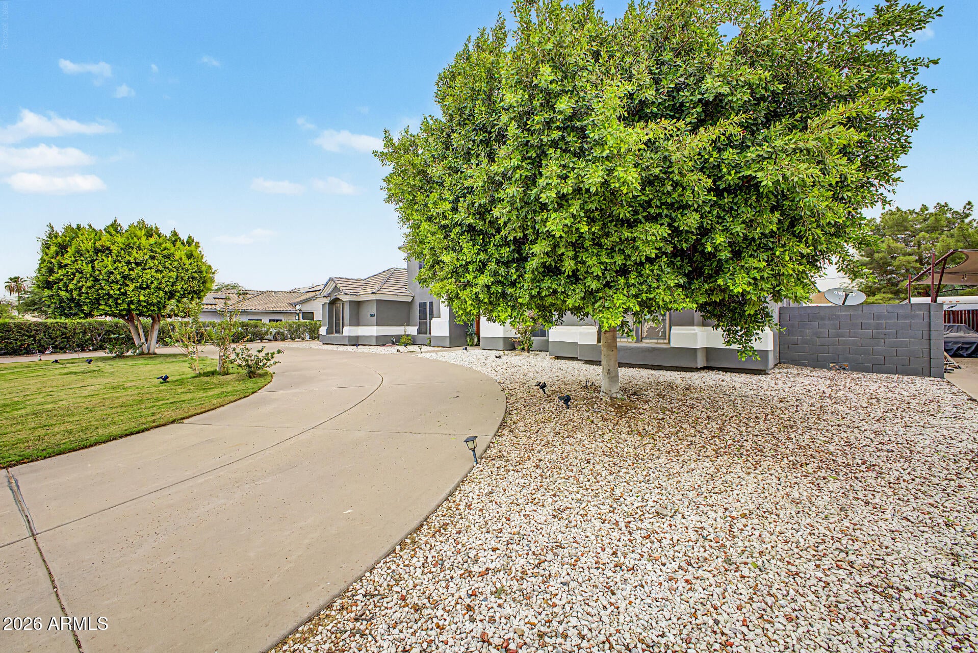 5442 W FALLEN LEAF Lane
