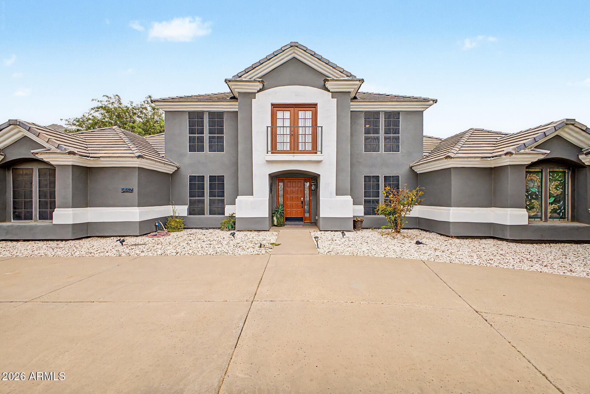 5442 W FALLEN LEAF Lane