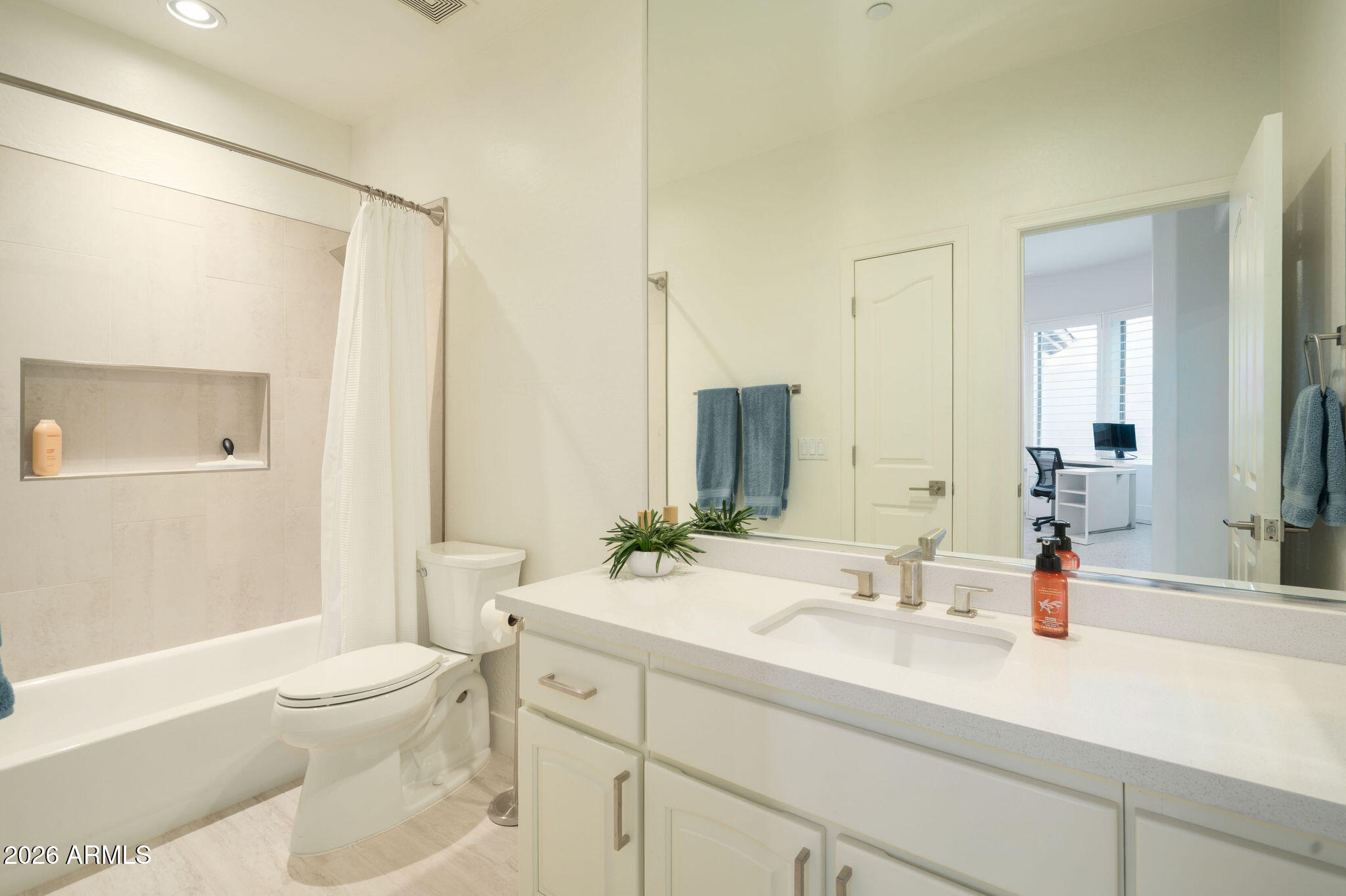 GAINEY VILLAGE CASITAS - Residential