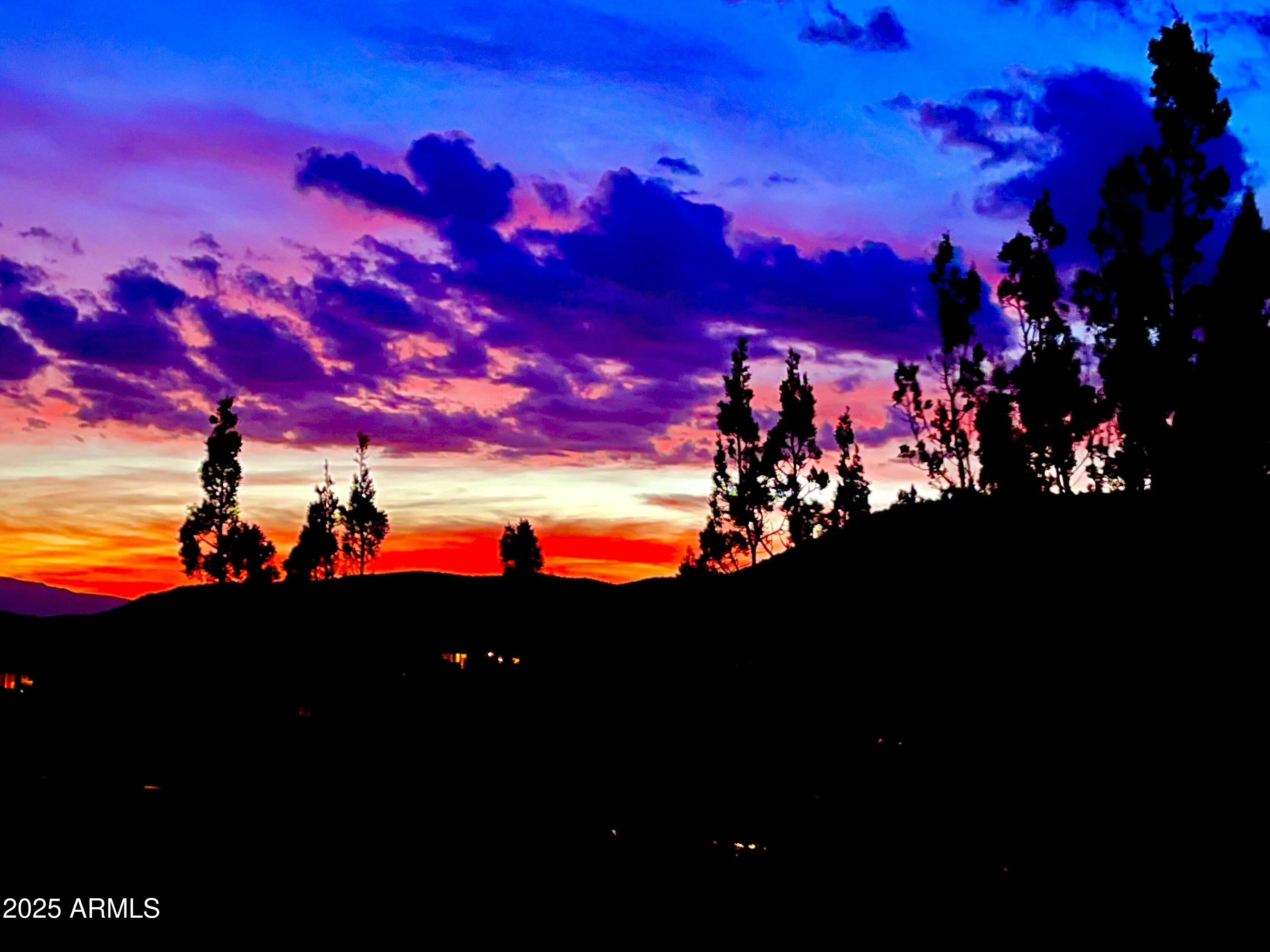 MYSTIC HILLS - Residential