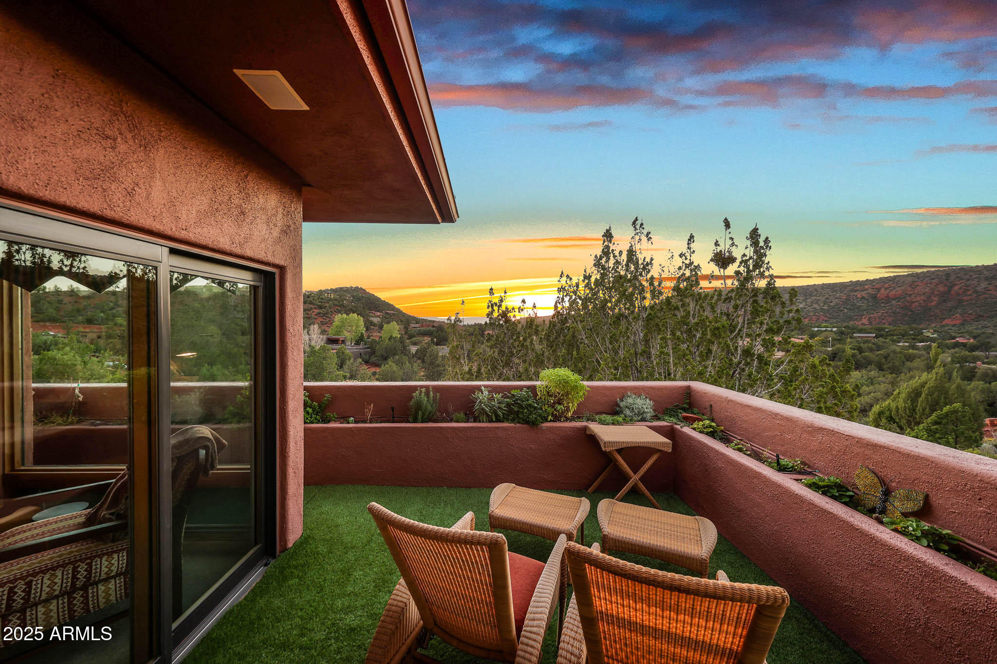 MYSTIC HILLS - Residential