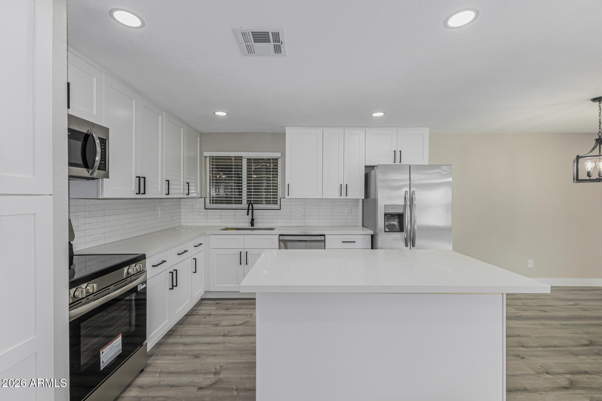 1643 W NARANJA Avenue