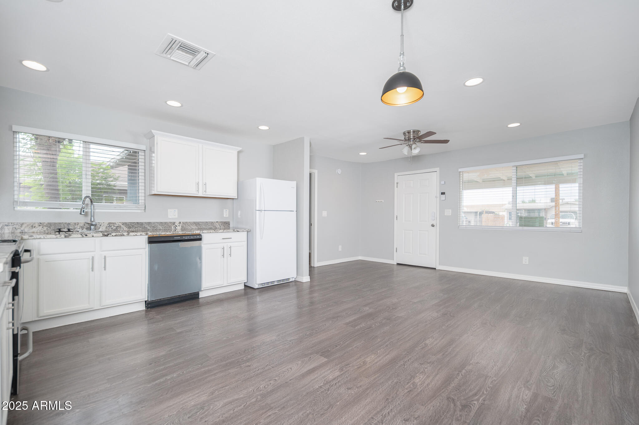 2245 E PORTLAND Street