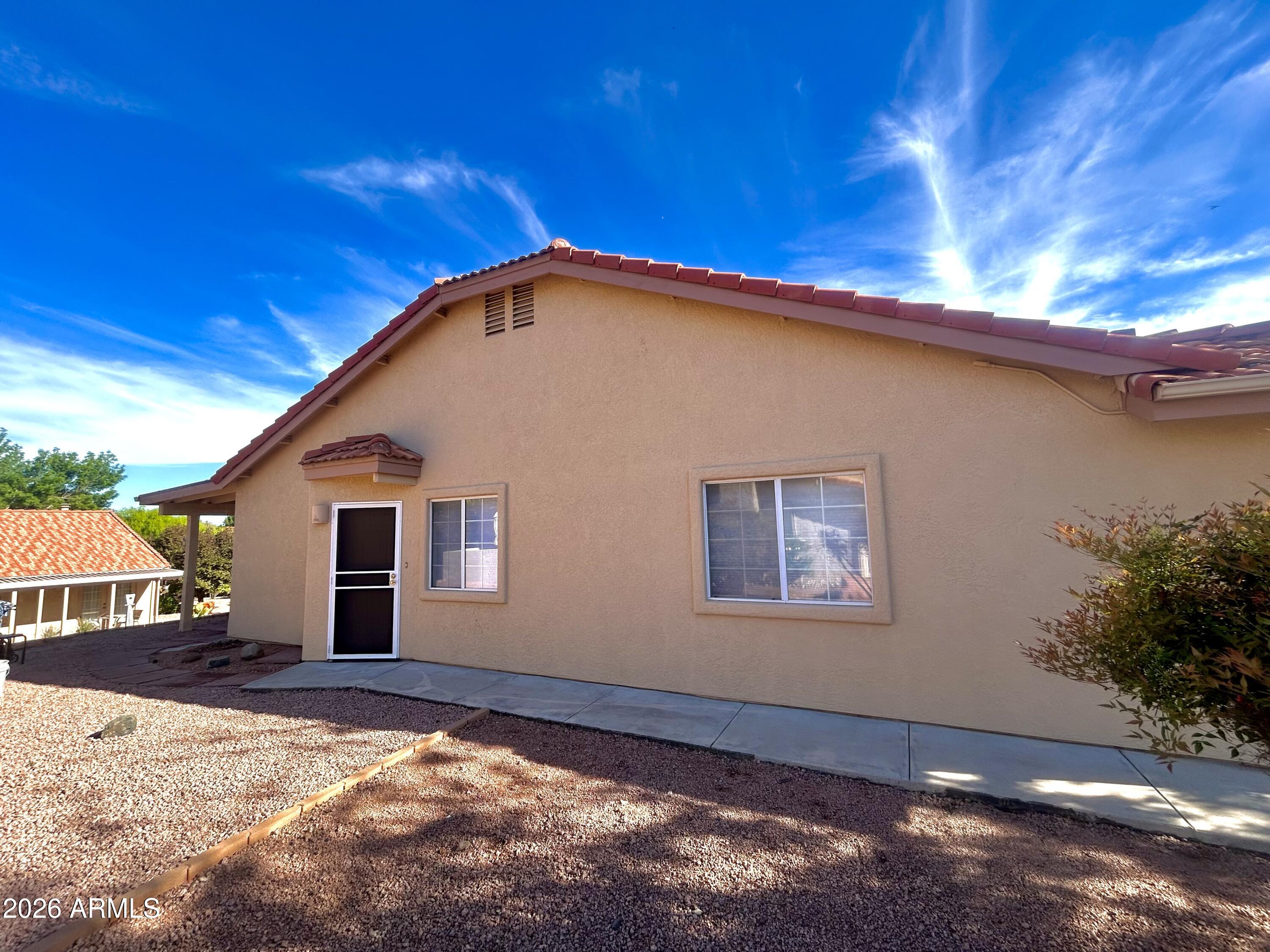 559 S SAWMILL GARDENS Drive 6