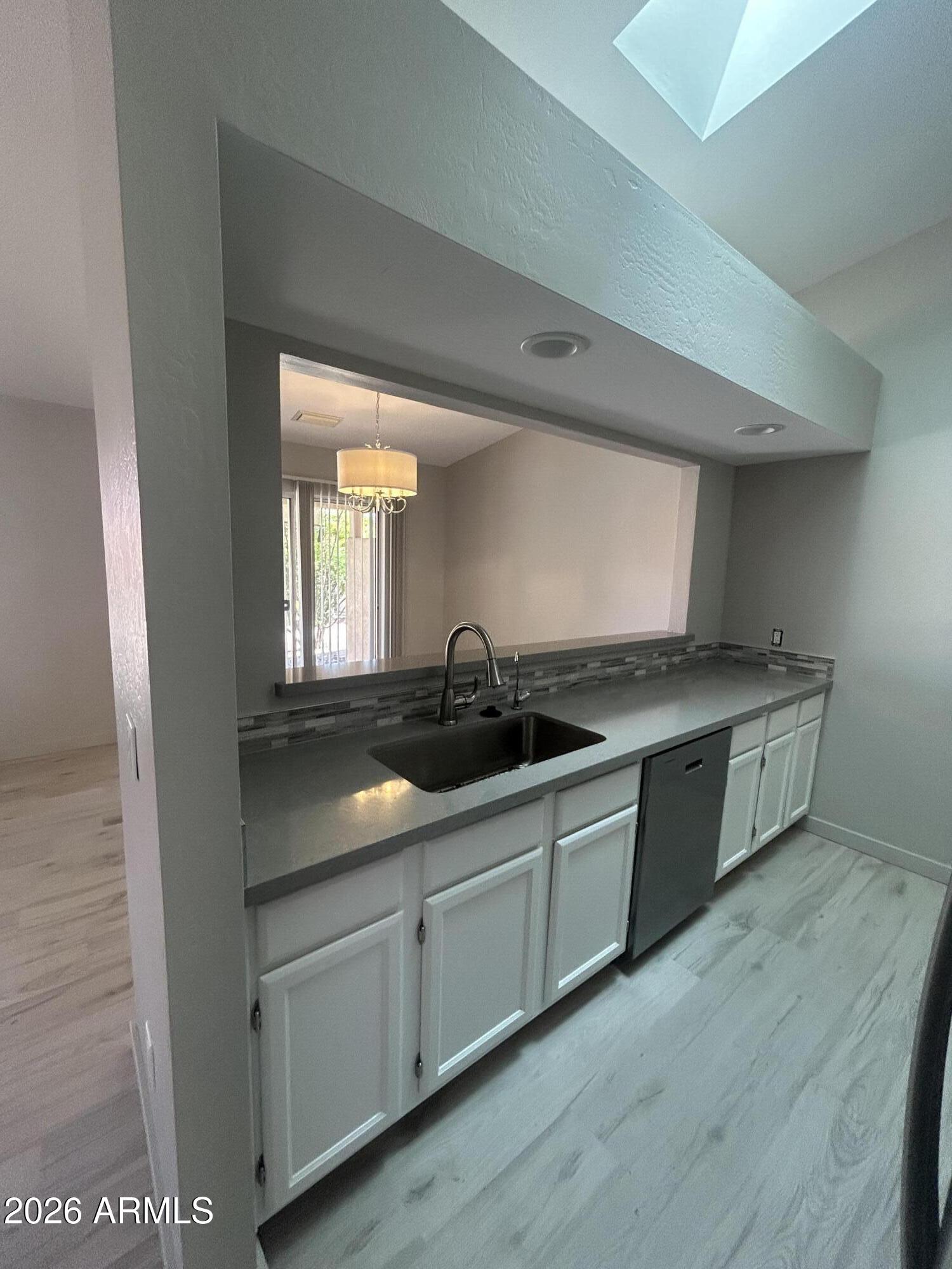 559 S SAWMILL GARDENS Drive 6