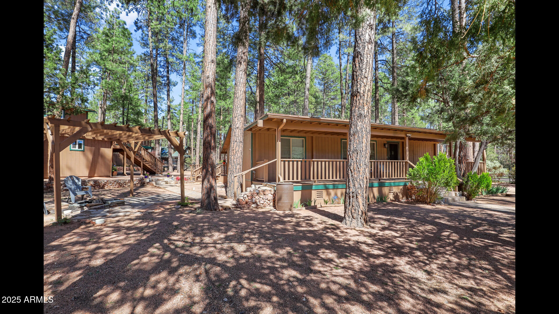 512 W STANDAGE Drive