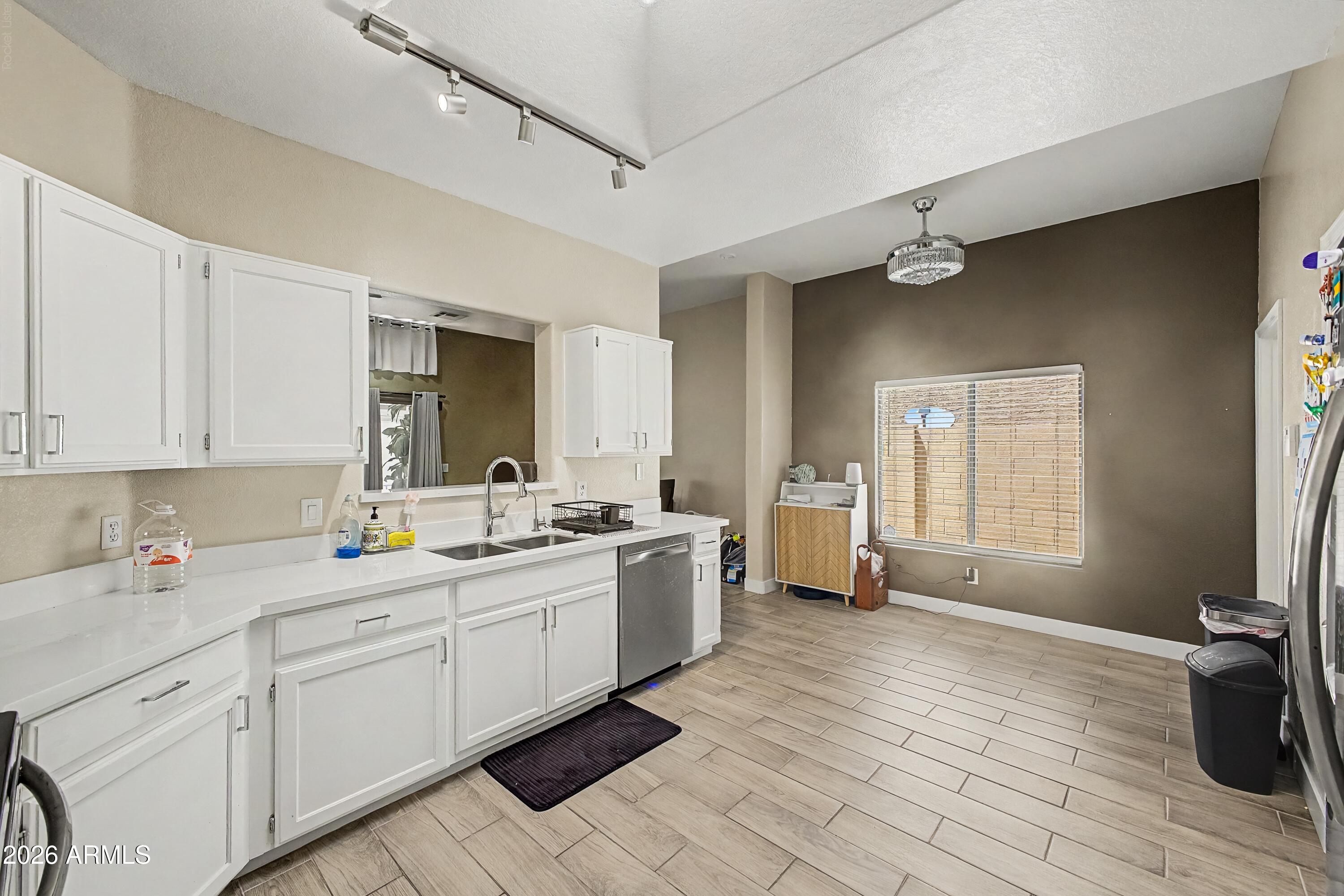7006 E JENSEN Street 33