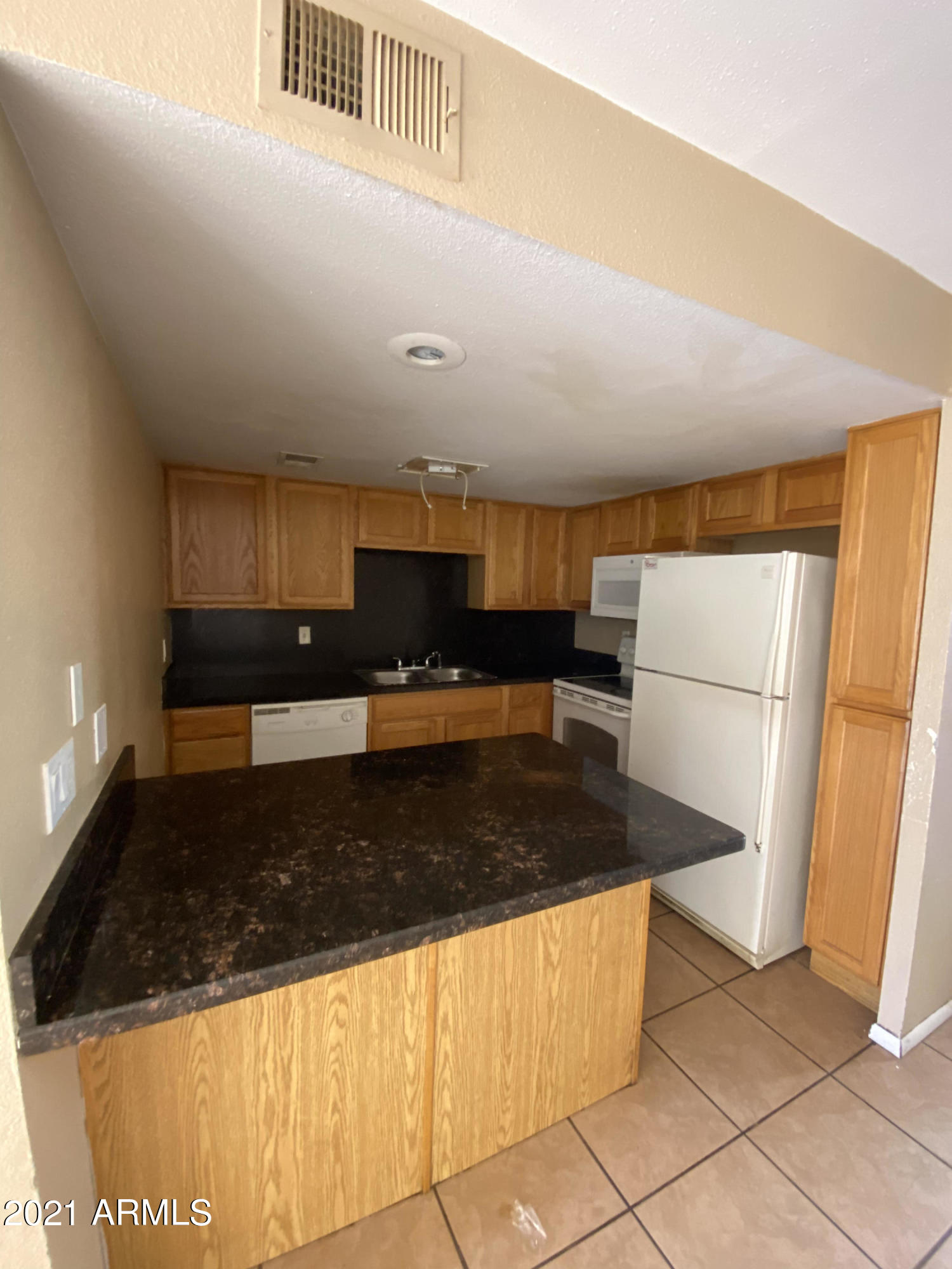 1801 W Tuckey Lane Apt 7