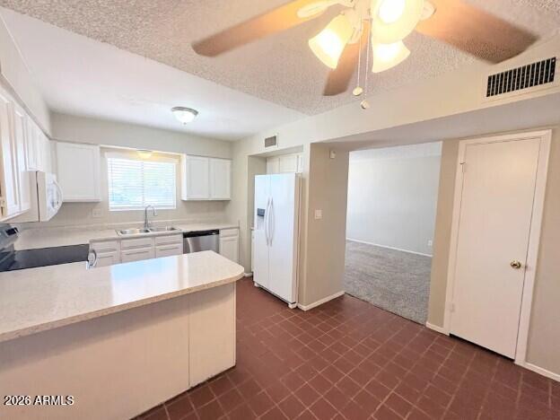 215 N Kachina --