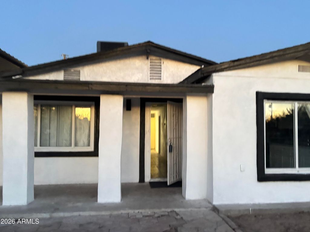 Photo of 1607 S 6th Street, Phoenix, AZ 85004 (MLS # 7003013)