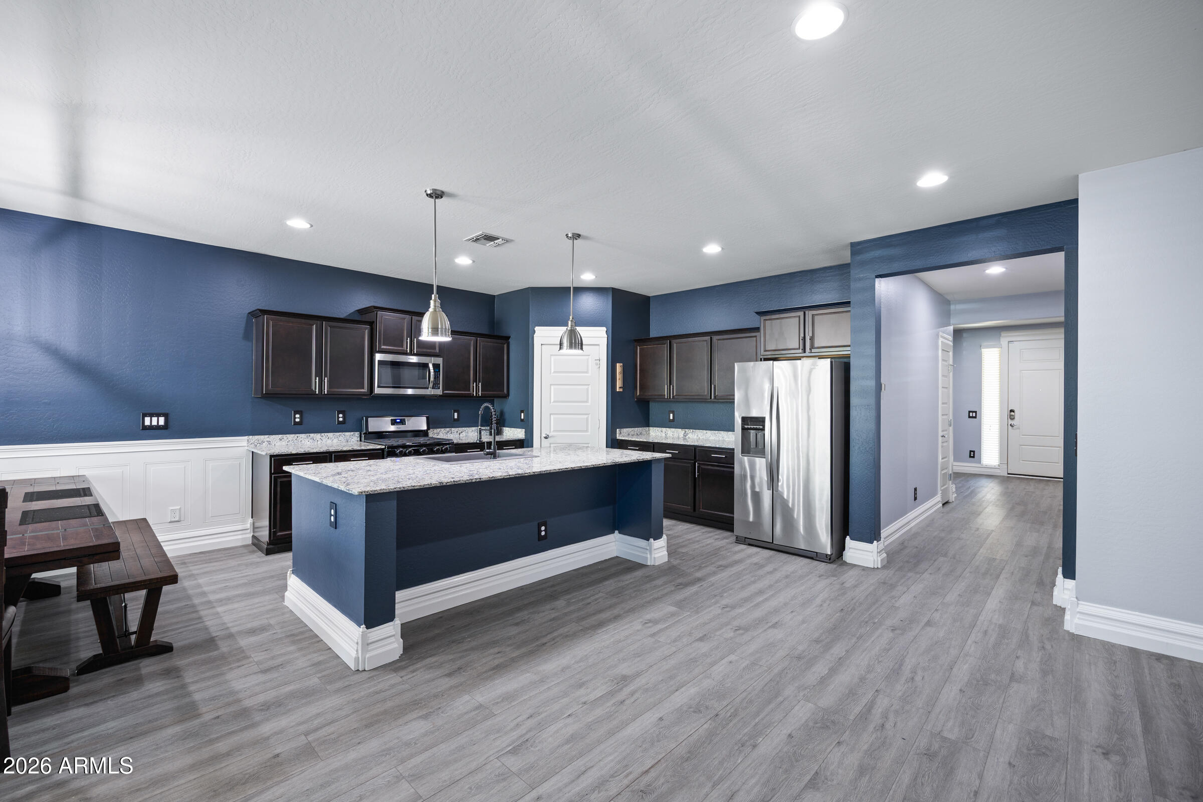 624 W BLUE RIDGE Drive