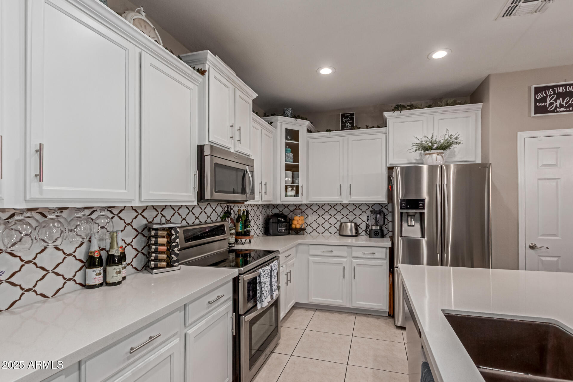 3823 S 101ST Drive