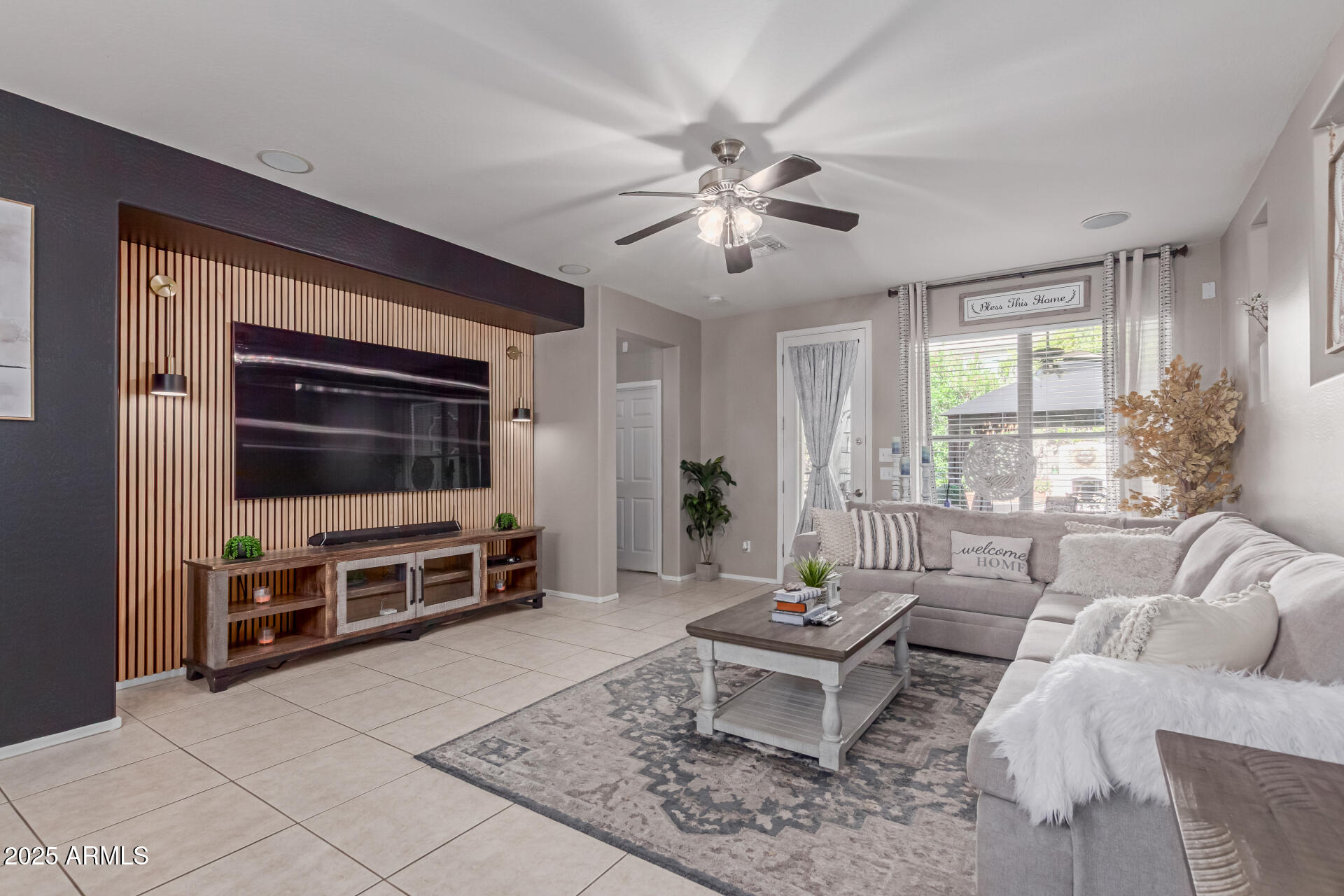 3823 S 101ST Drive
